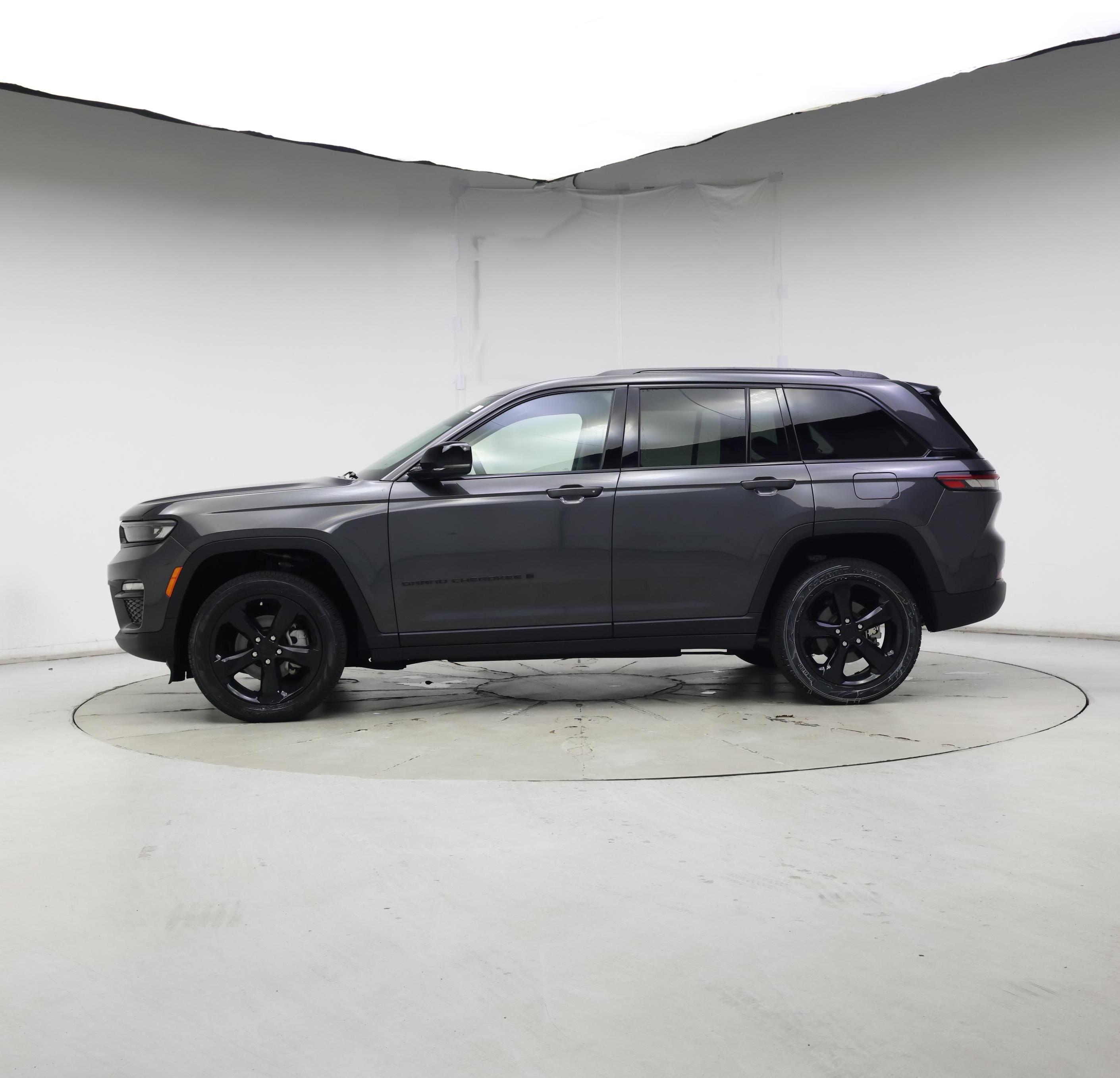 Thumbnail: 2023 Jeep Grand Cherokee - 3