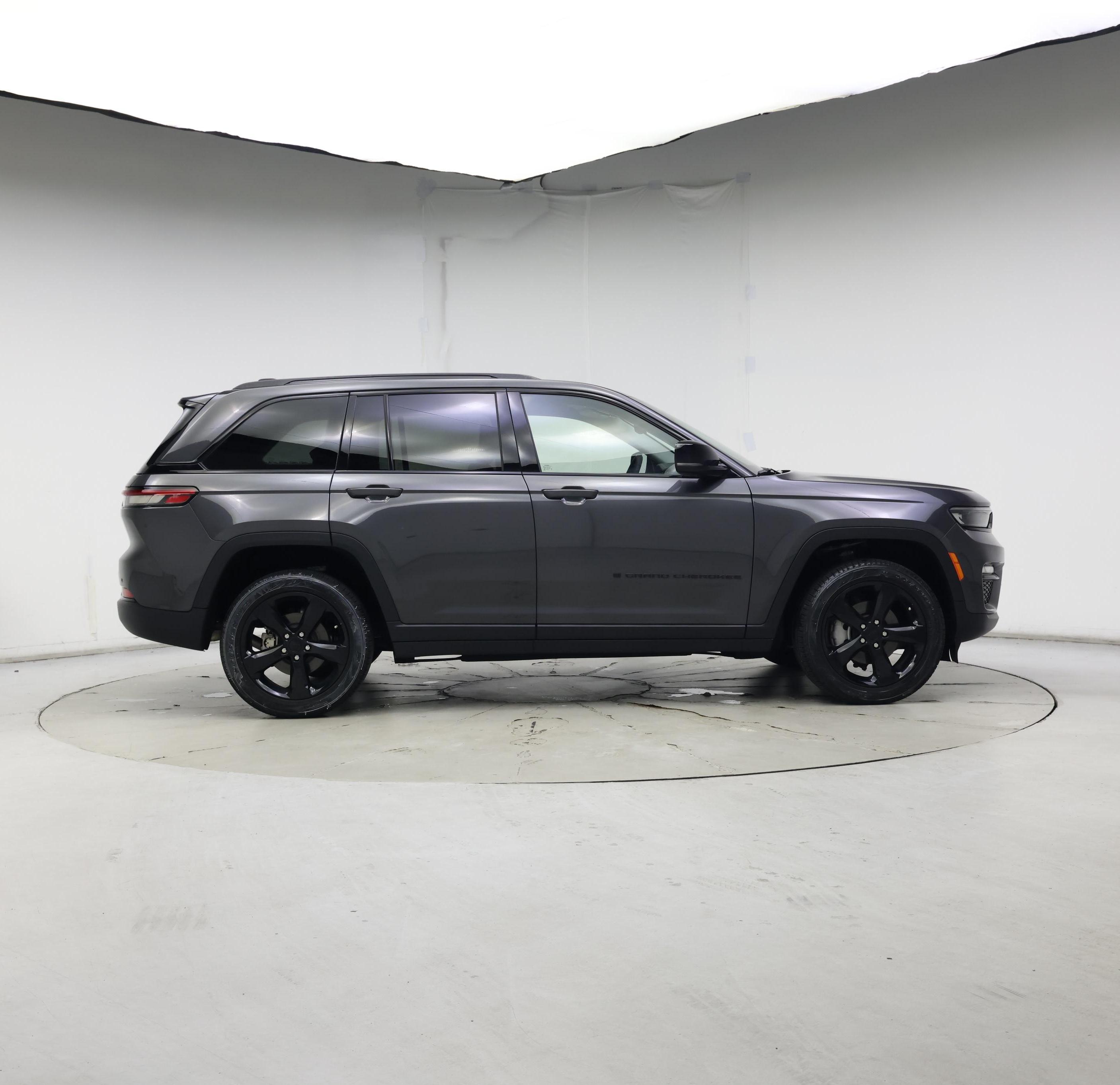 Thumbnail: 2023 Jeep Grand Cherokee - 7