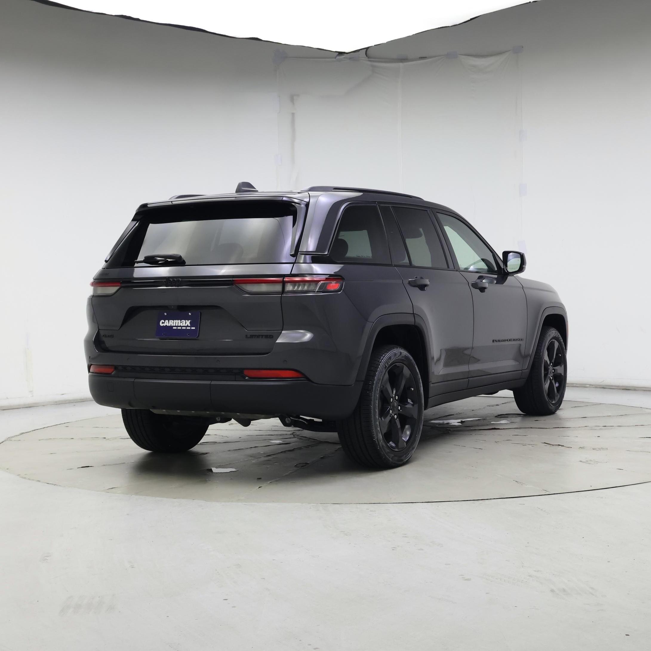 Thumbnail: 2023 Jeep Grand Cherokee - 8