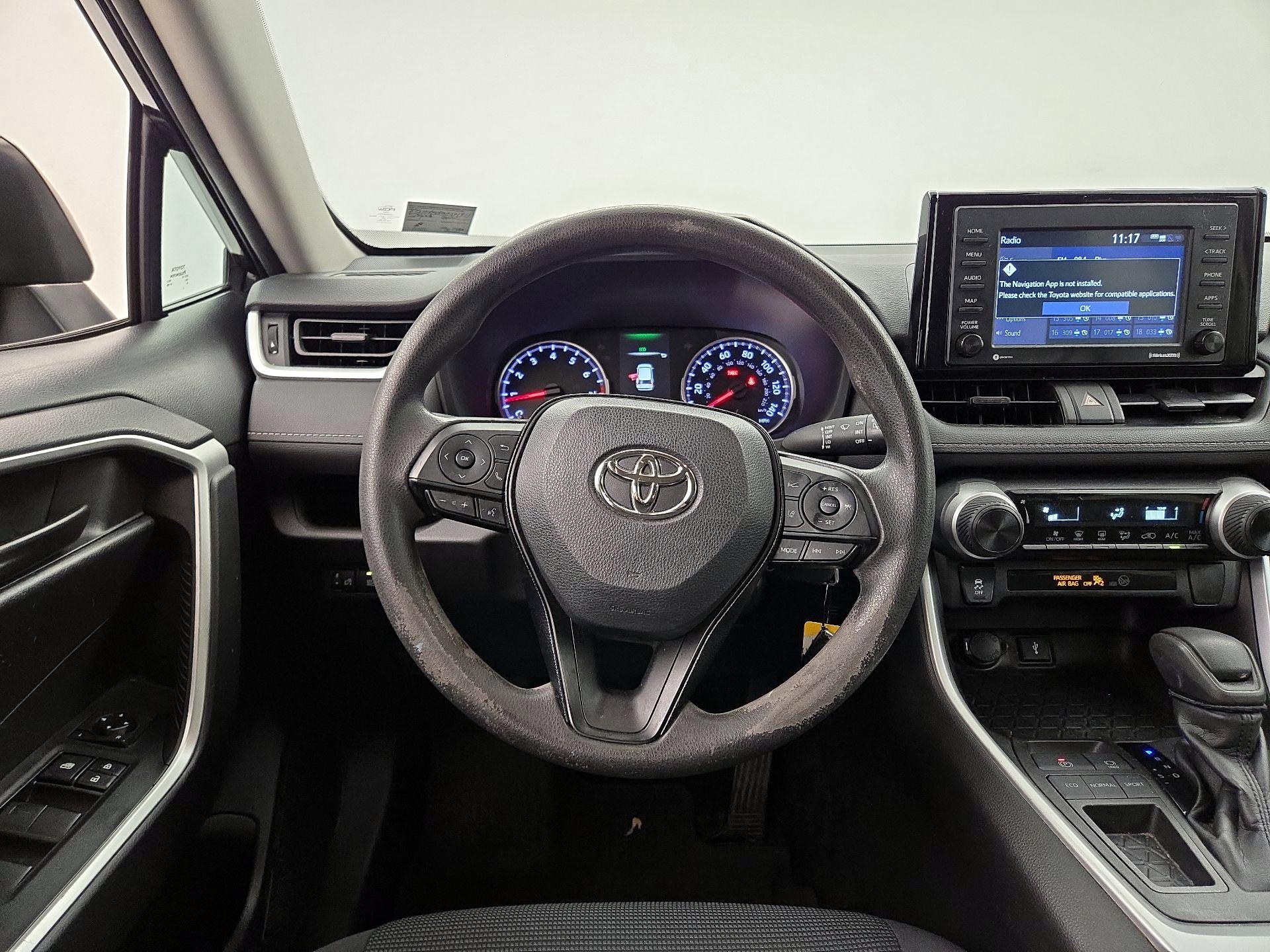 Thumbnail: 2021 Toyota RAV4 - 10