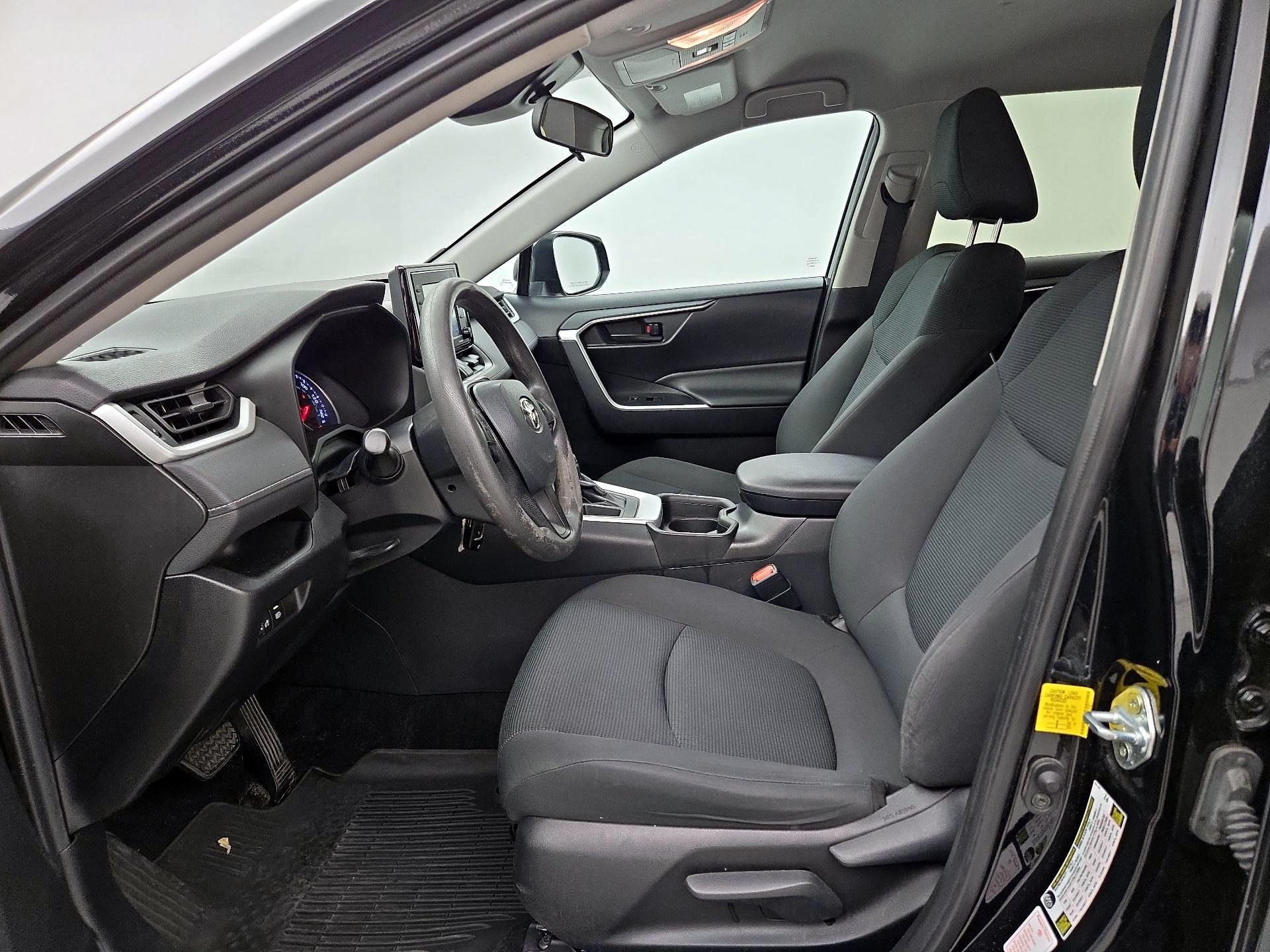 Thumbnail: 2021 Toyota RAV4 - 11