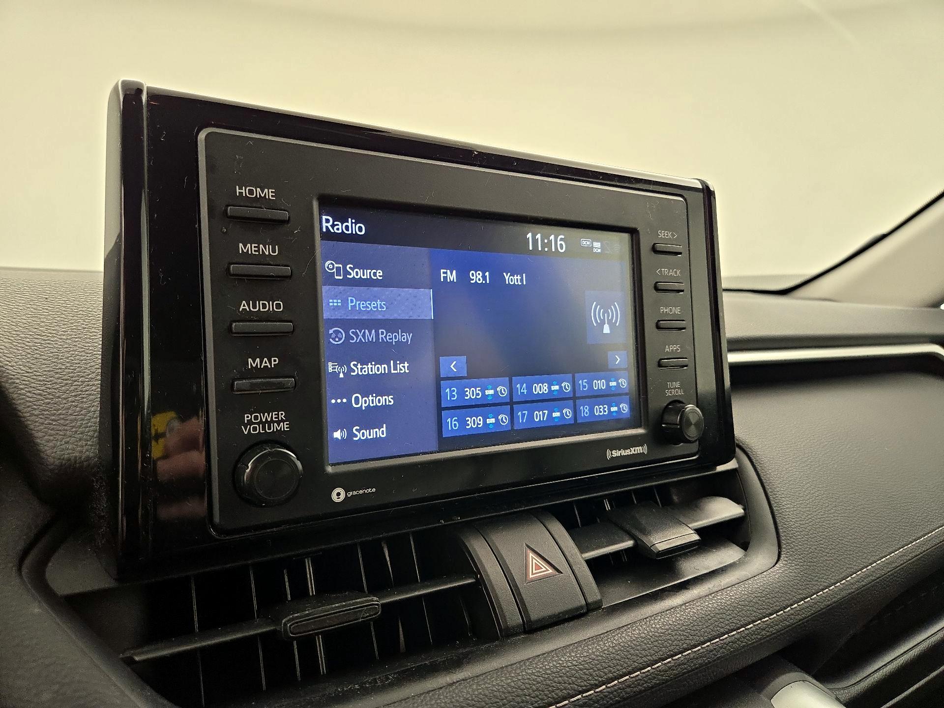 Thumbnail: 2021 Toyota RAV4 - 15
