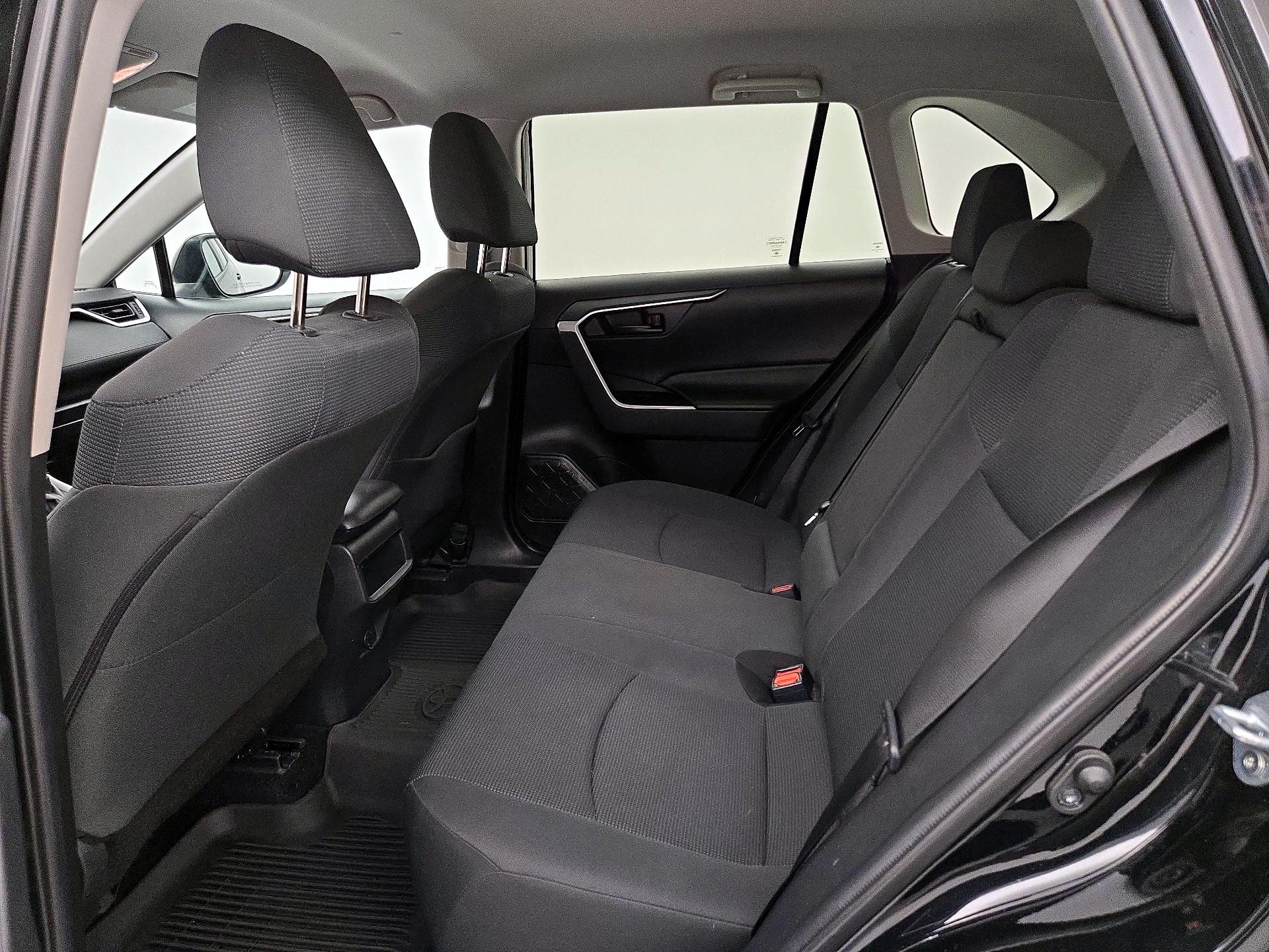 Thumbnail: 2021 Toyota RAV4 - 19