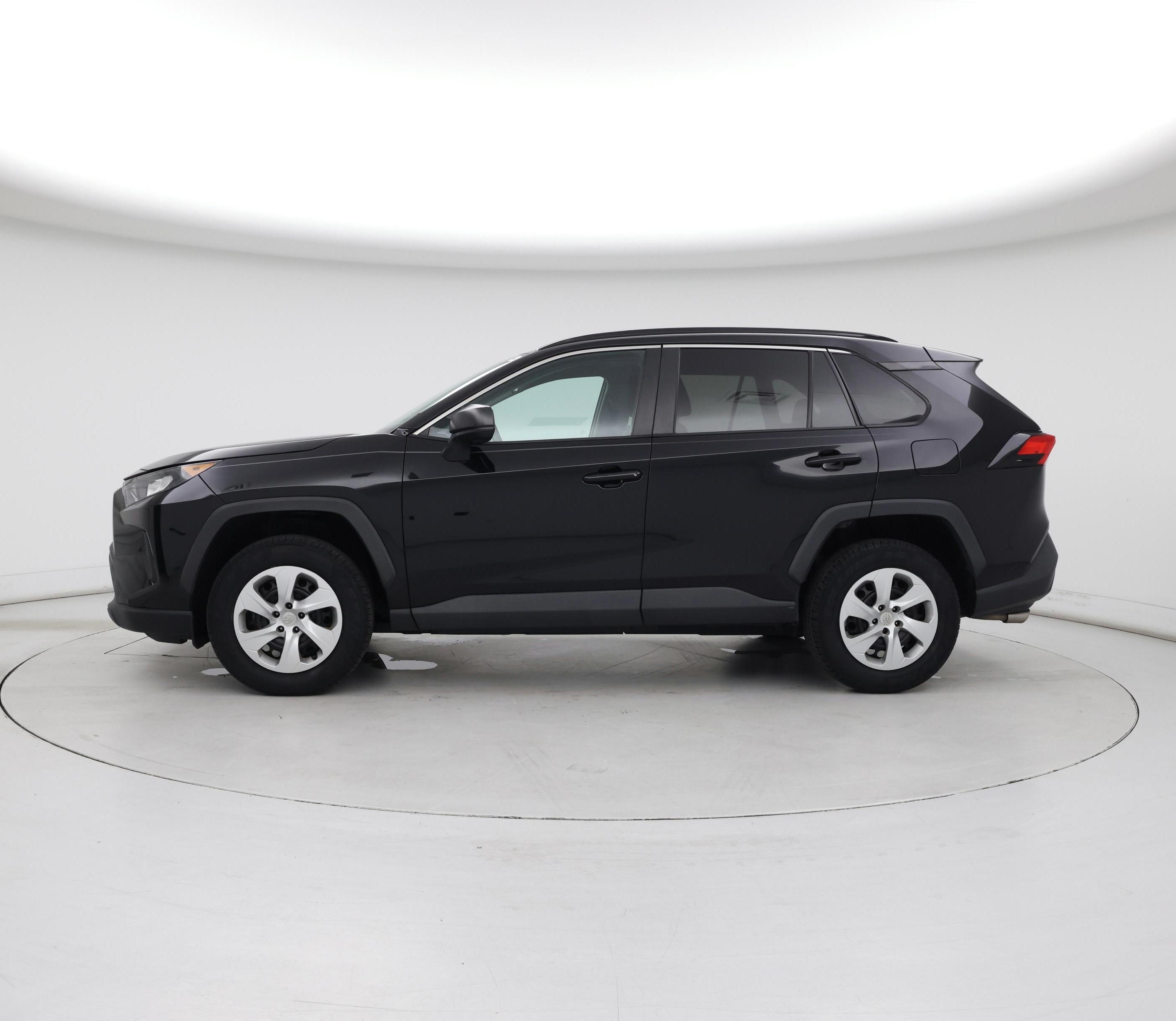 Thumbnail: 2021 Toyota RAV4 - 3