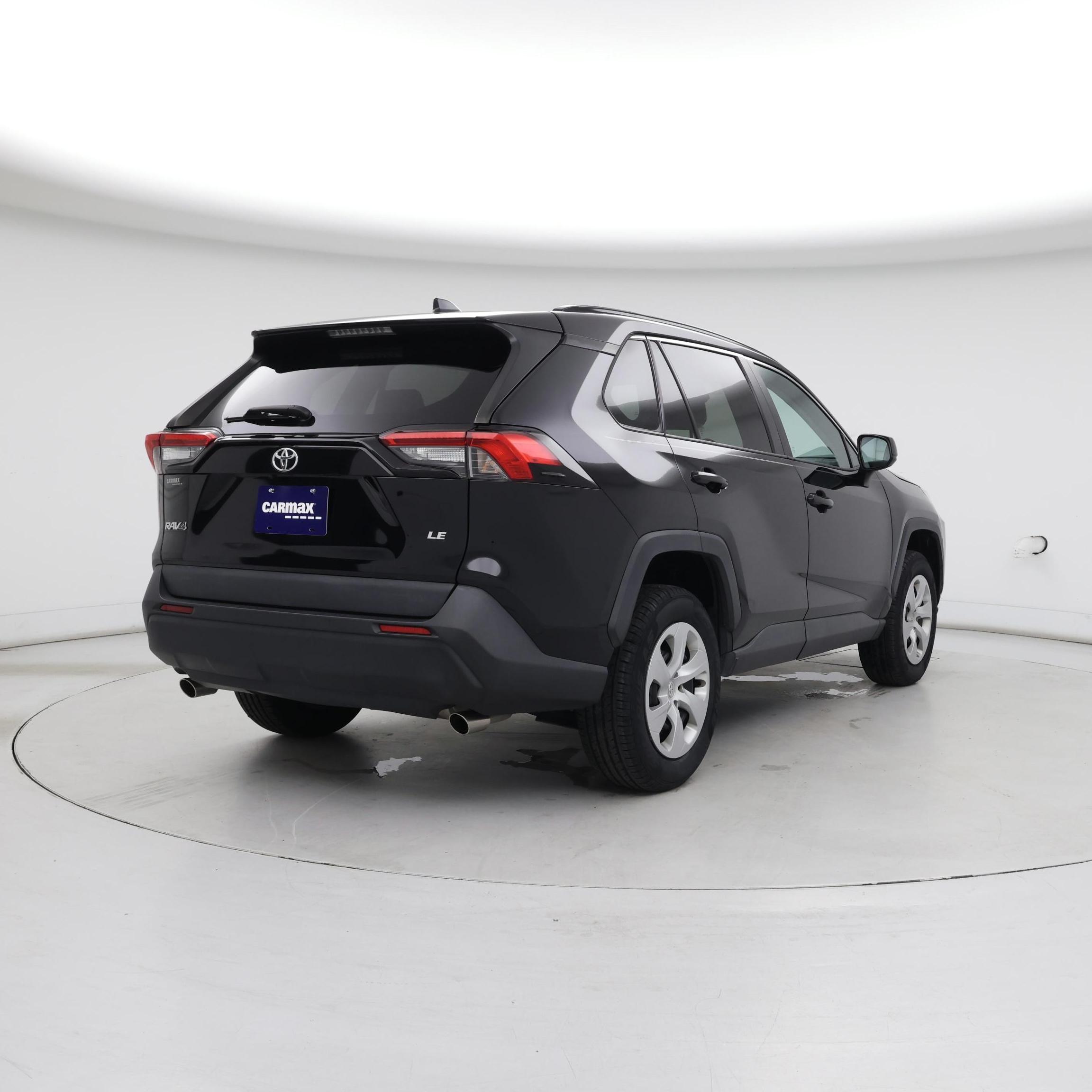 Thumbnail: 2021 Toyota RAV4 - 8