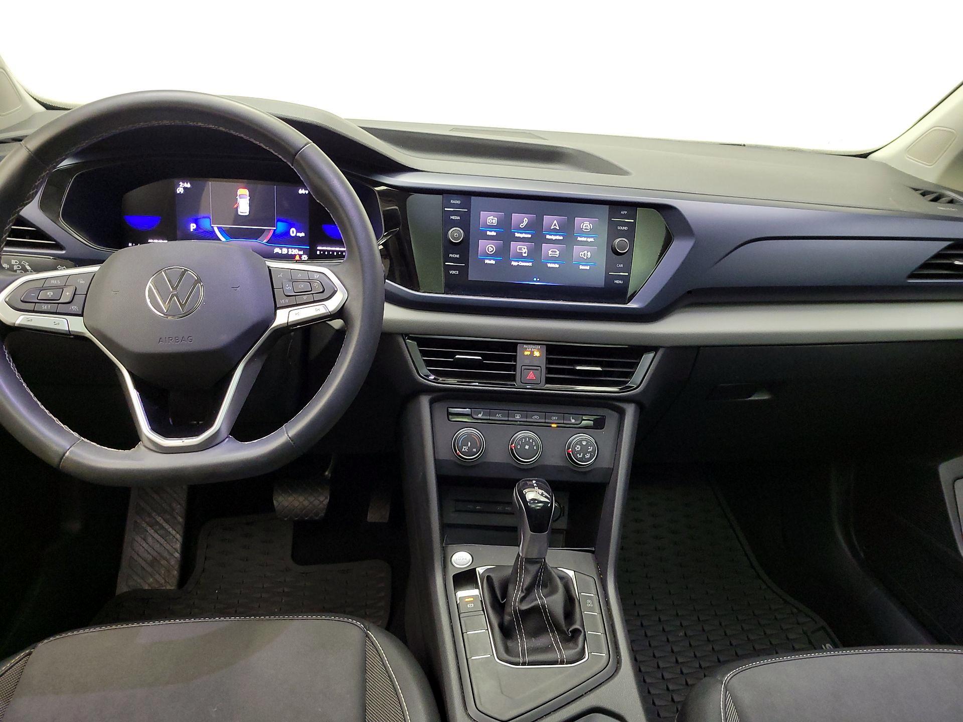 Thumbnail: 2022 Volkswagen Taos - 9