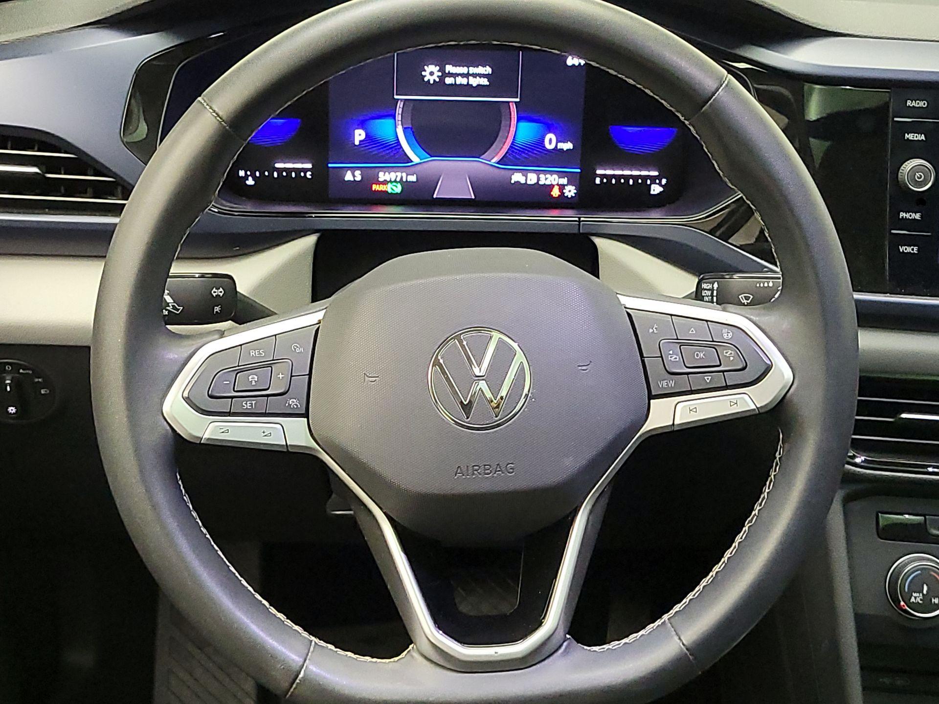 Thumbnail: 2022 Volkswagen Taos - 10