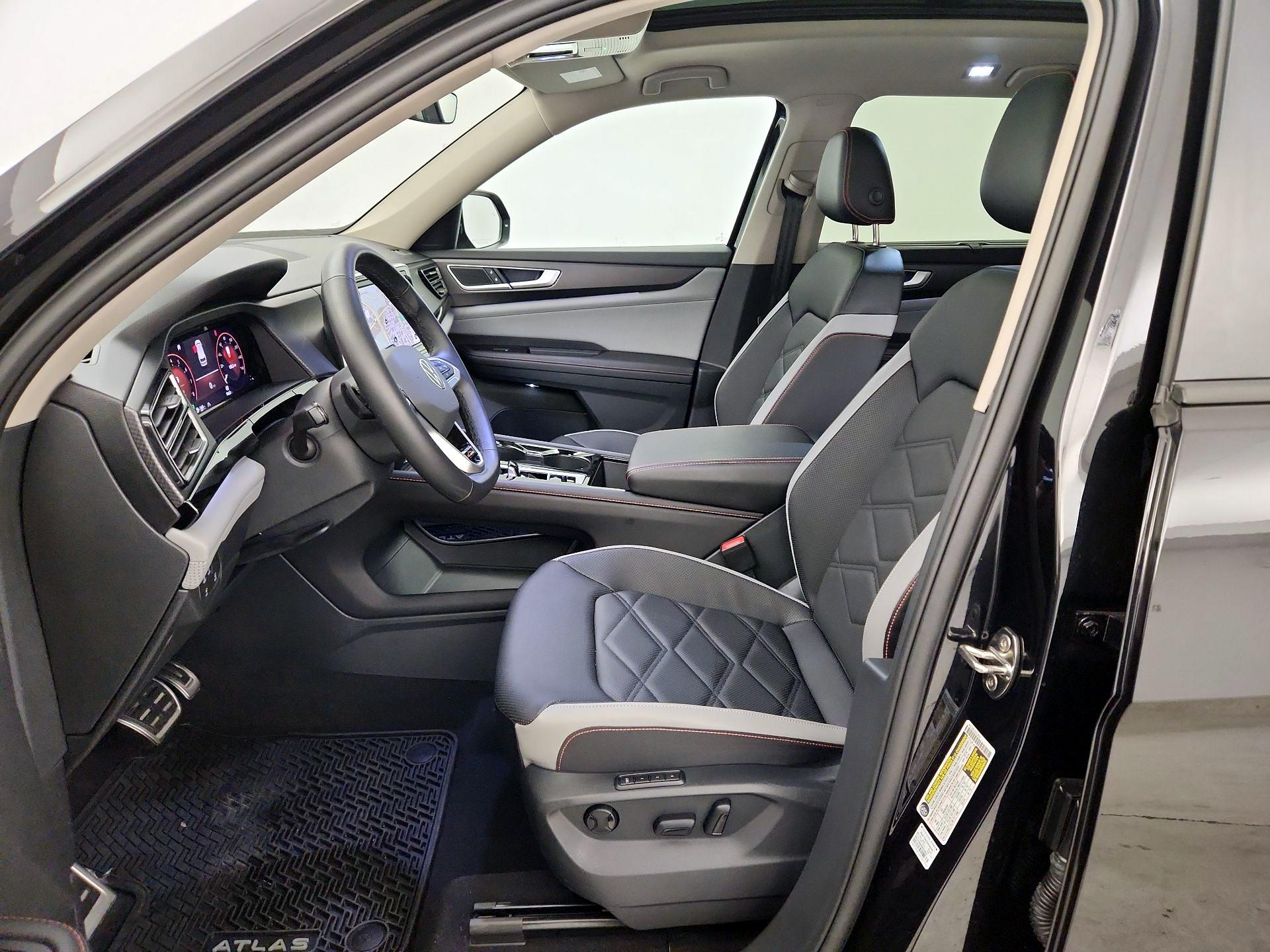 Thumbnail: 2024 Volkswagen Atlas - 11