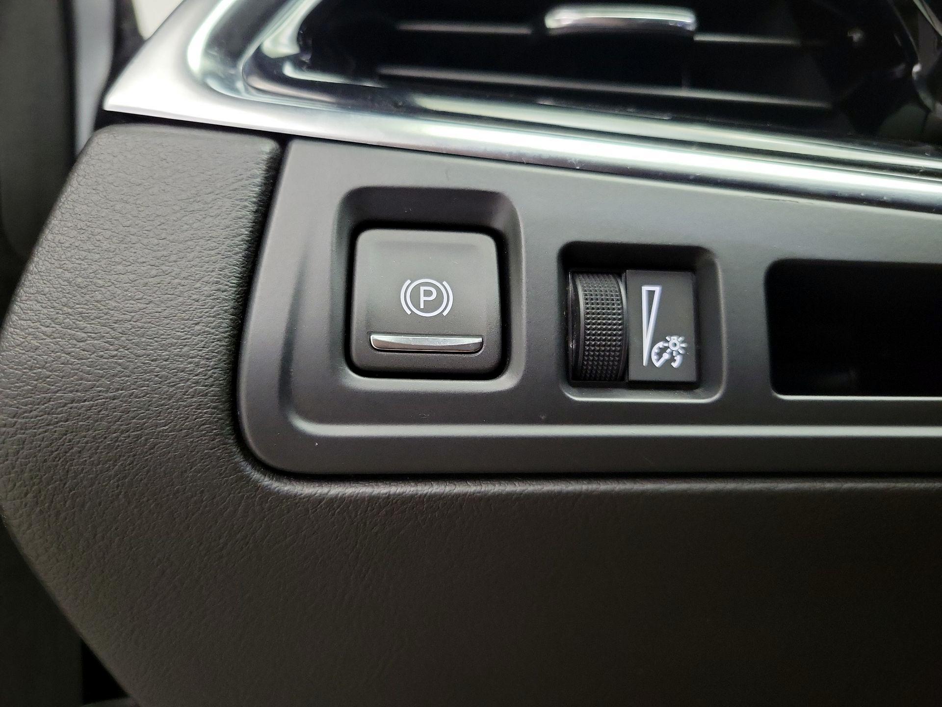 Thumbnail: 2024 Cadillac XT6 - 13