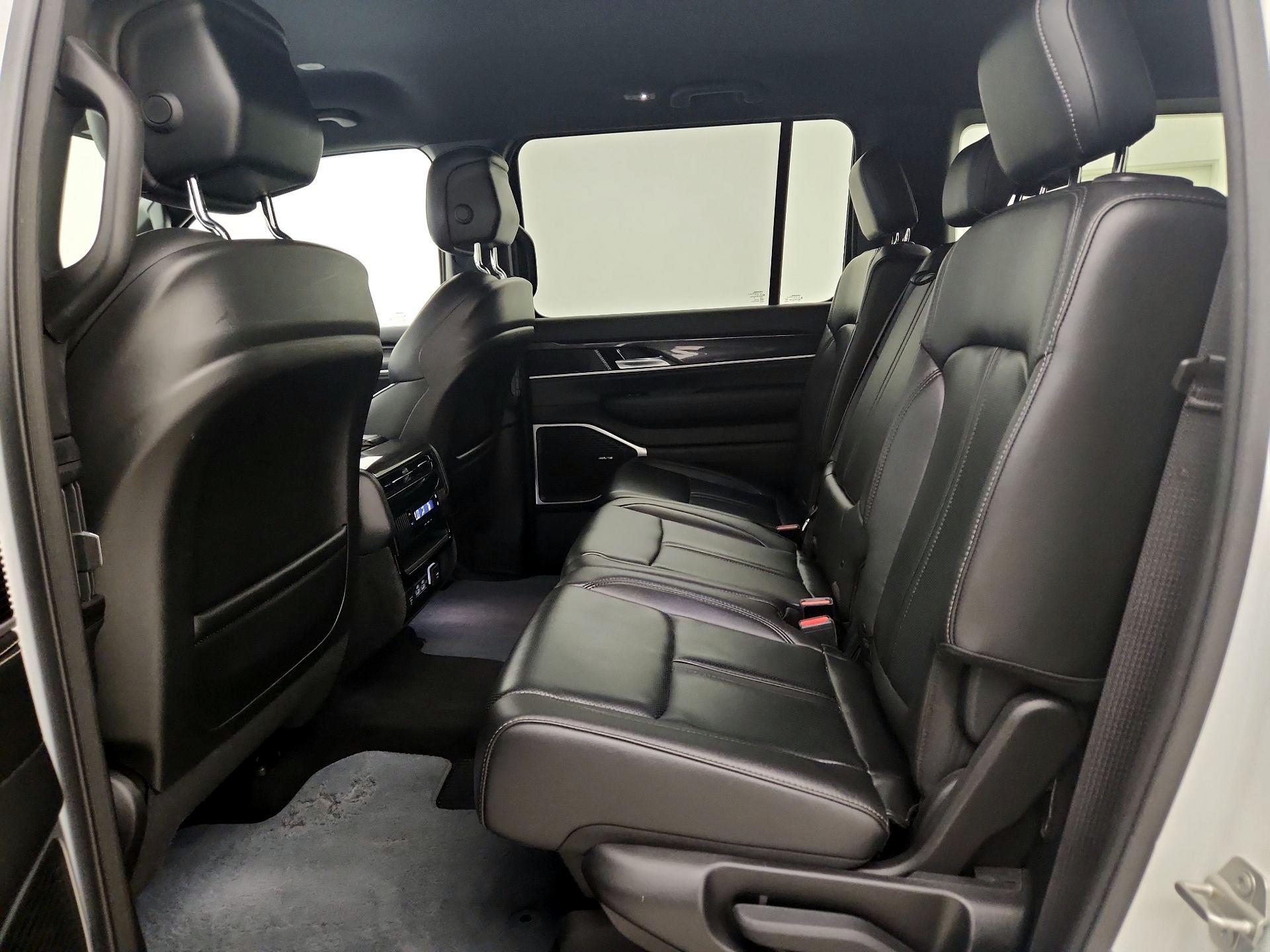 Thumbnail: 2023 Jeep Wagoneer - 20
