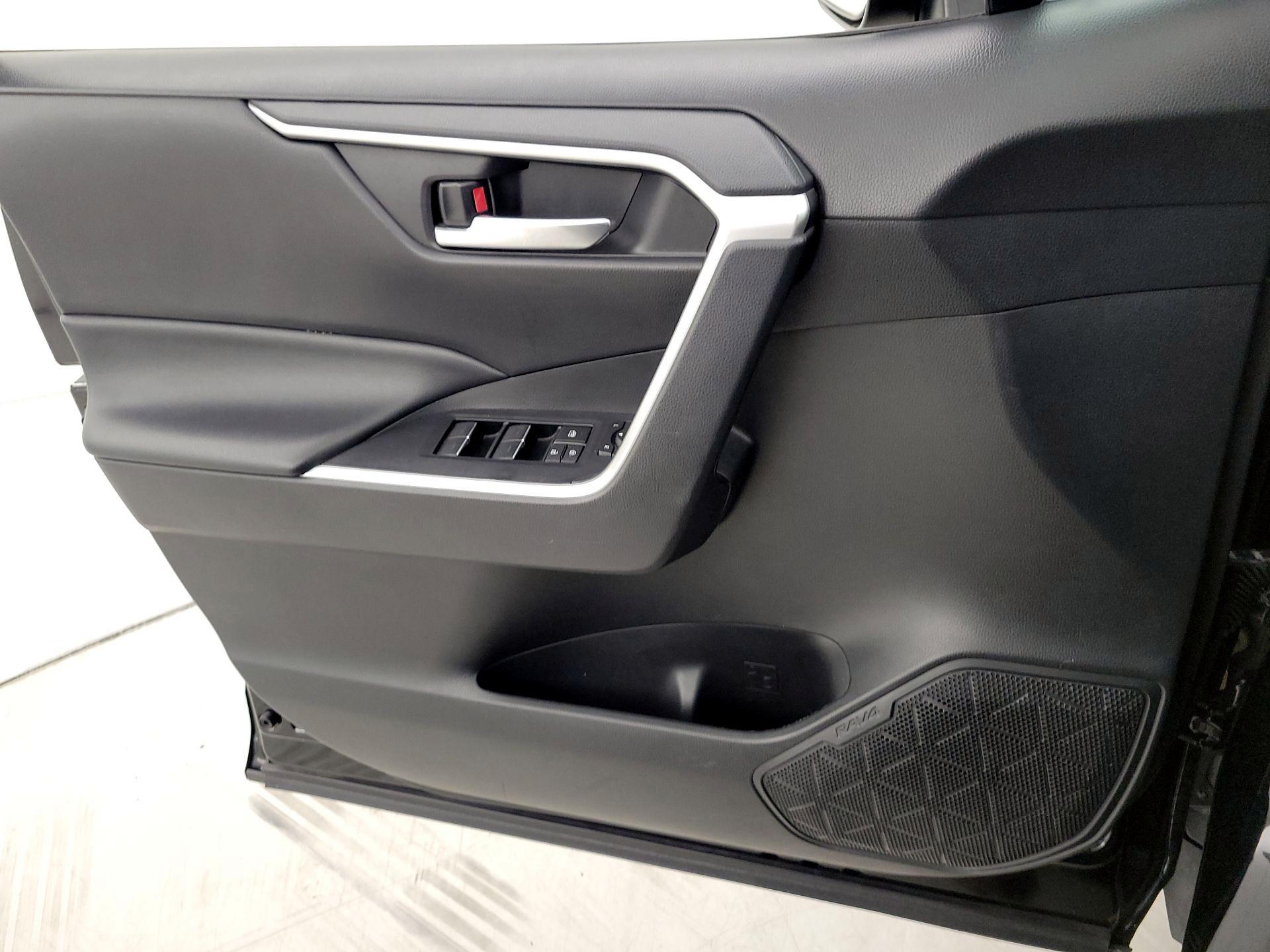 Thumbnail: 2023 Toyota RAV4 - 12