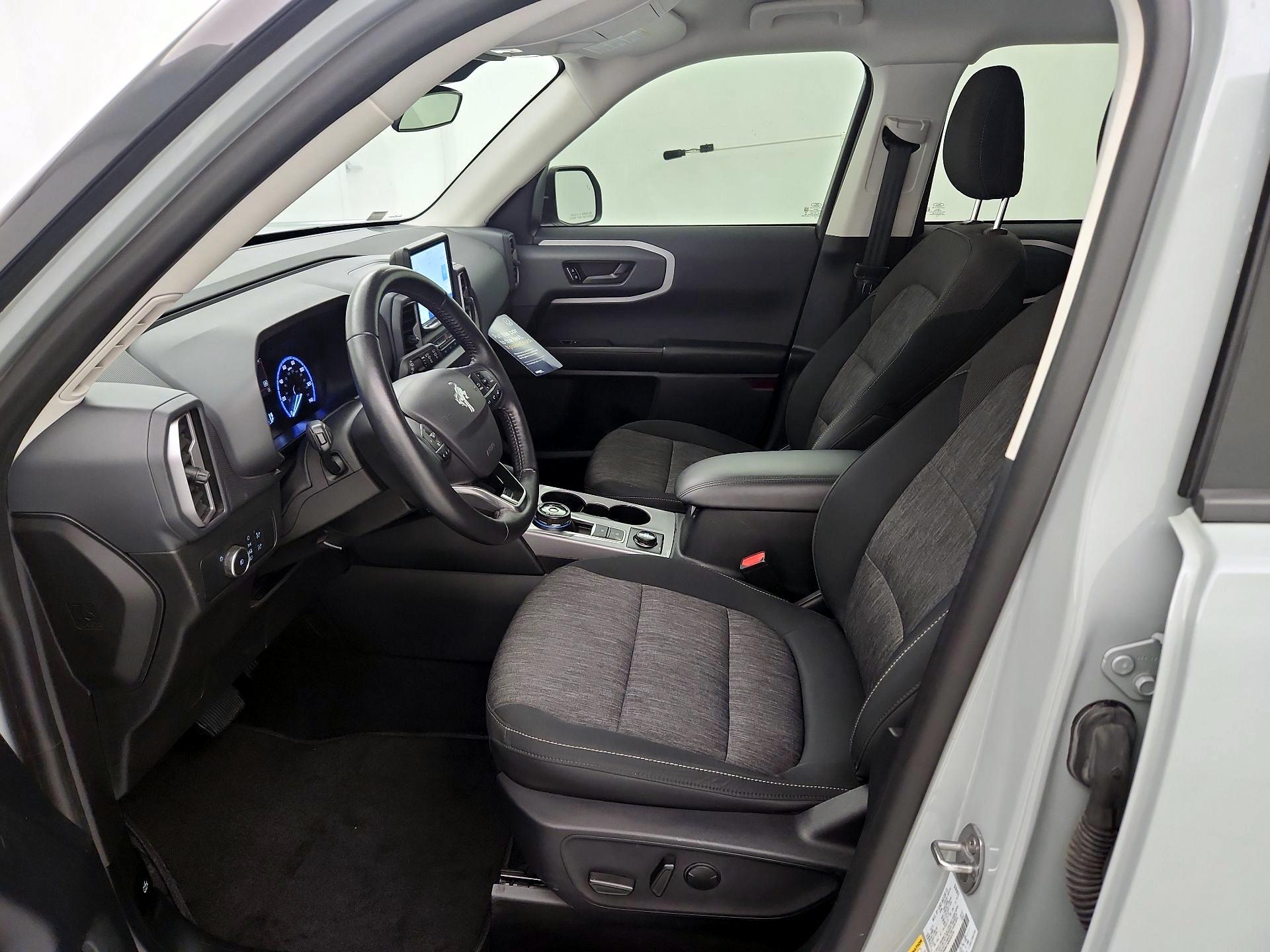 Thumbnail: 2022 Ford Bronco Sport - 11