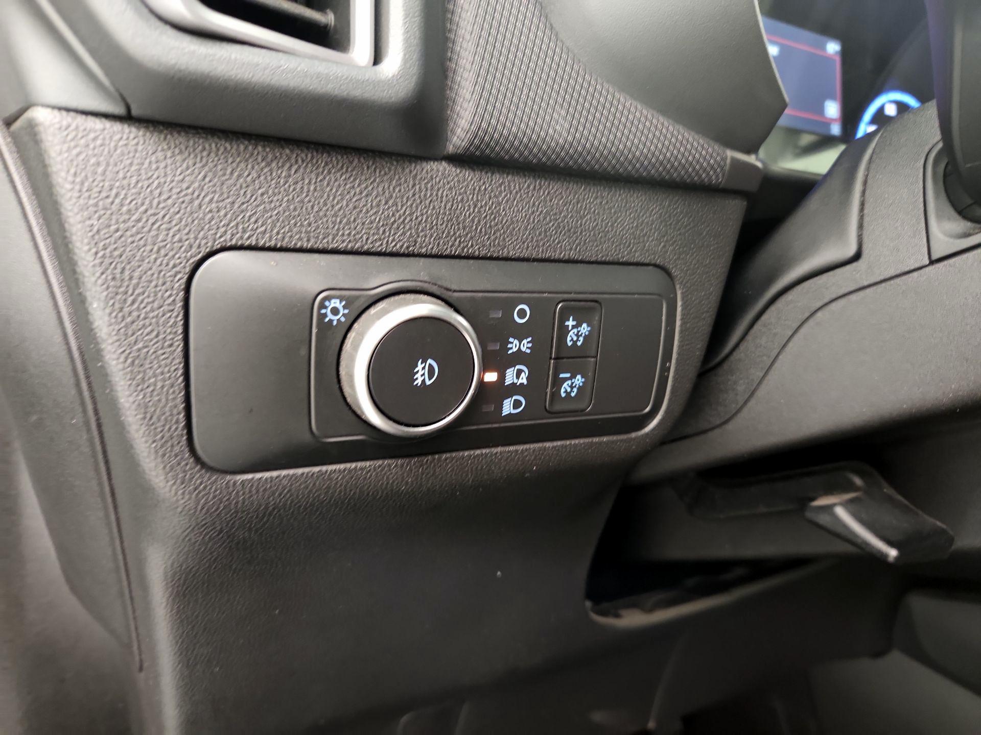 Thumbnail: 2022 Ford Bronco Sport - 13