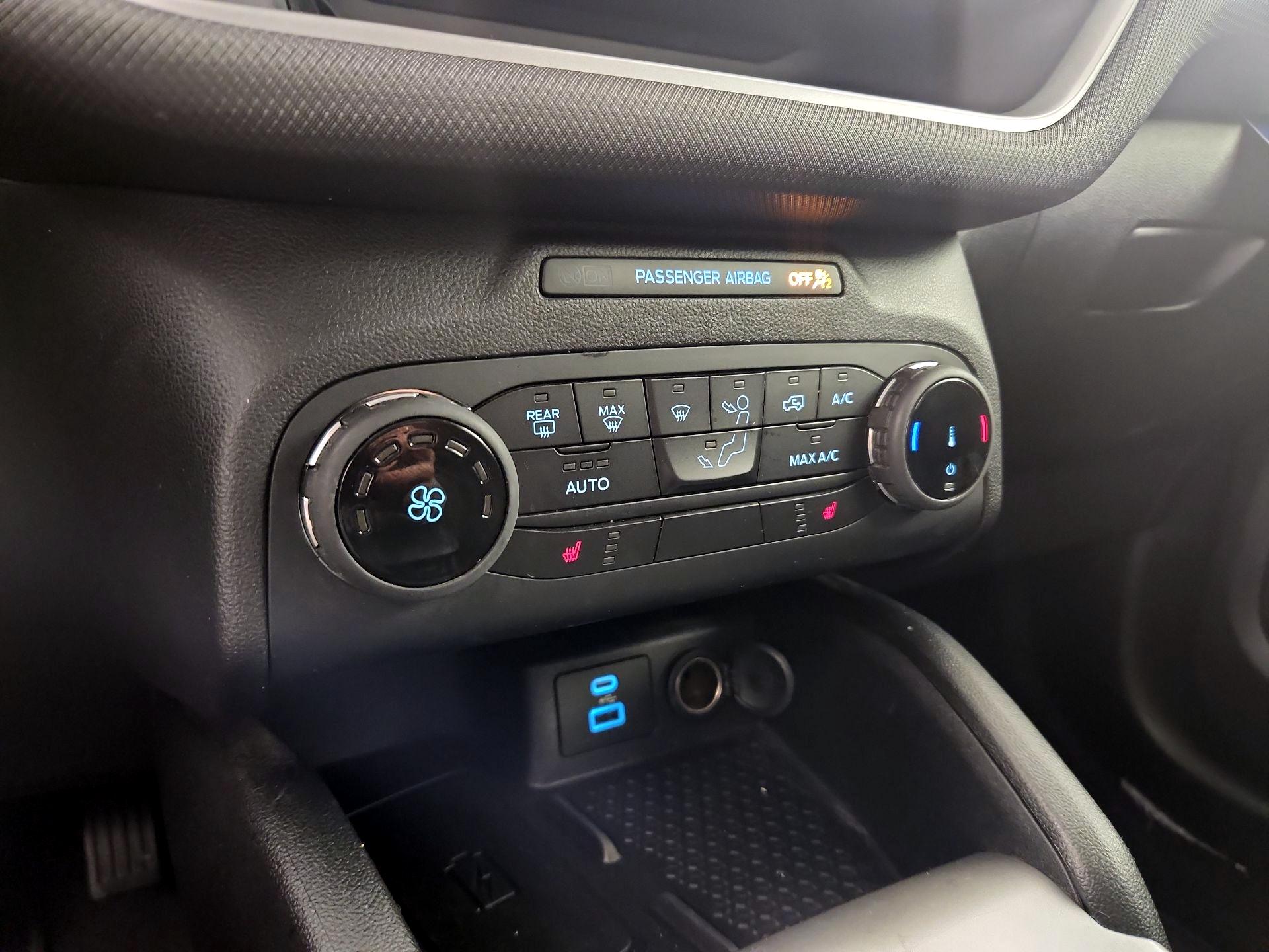 Thumbnail: 2022 Ford Bronco Sport - 16