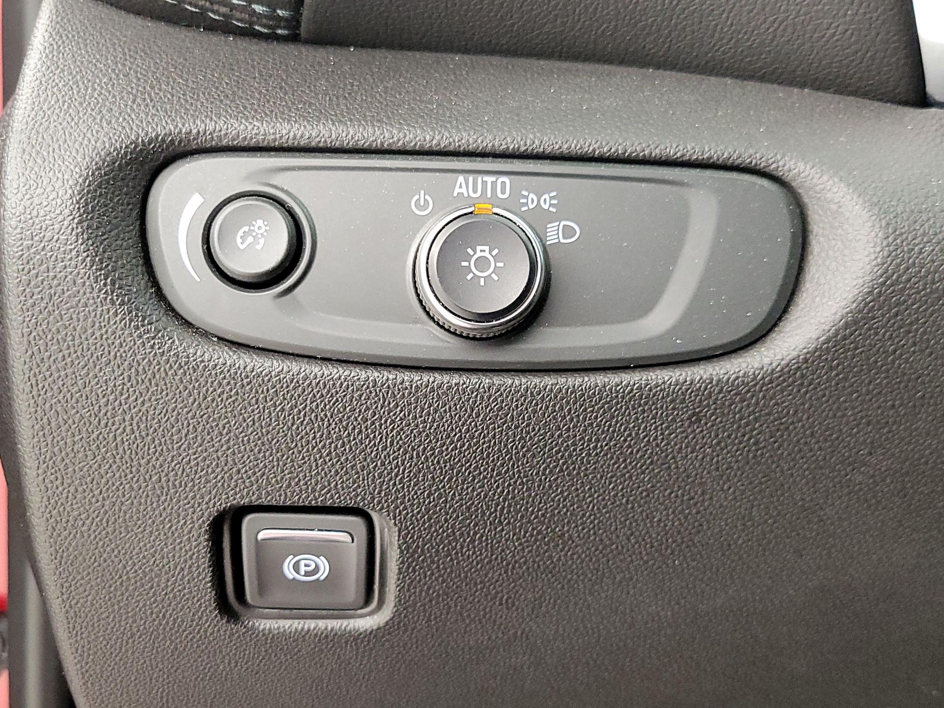 Thumbnail: 2021 Chevrolet Blazer - 13