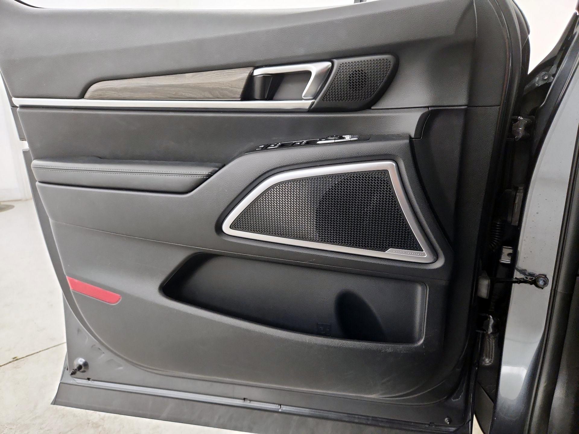 Thumbnail: 2022 Kia Telluride - 12