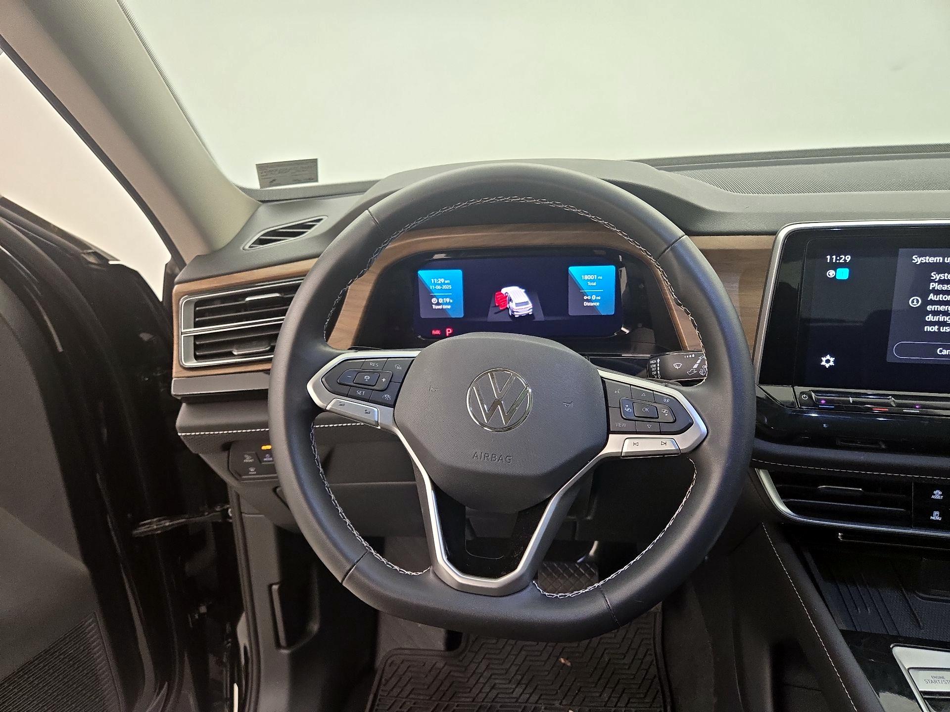 Thumbnail: 2025 Volkswagen Atlas - 10