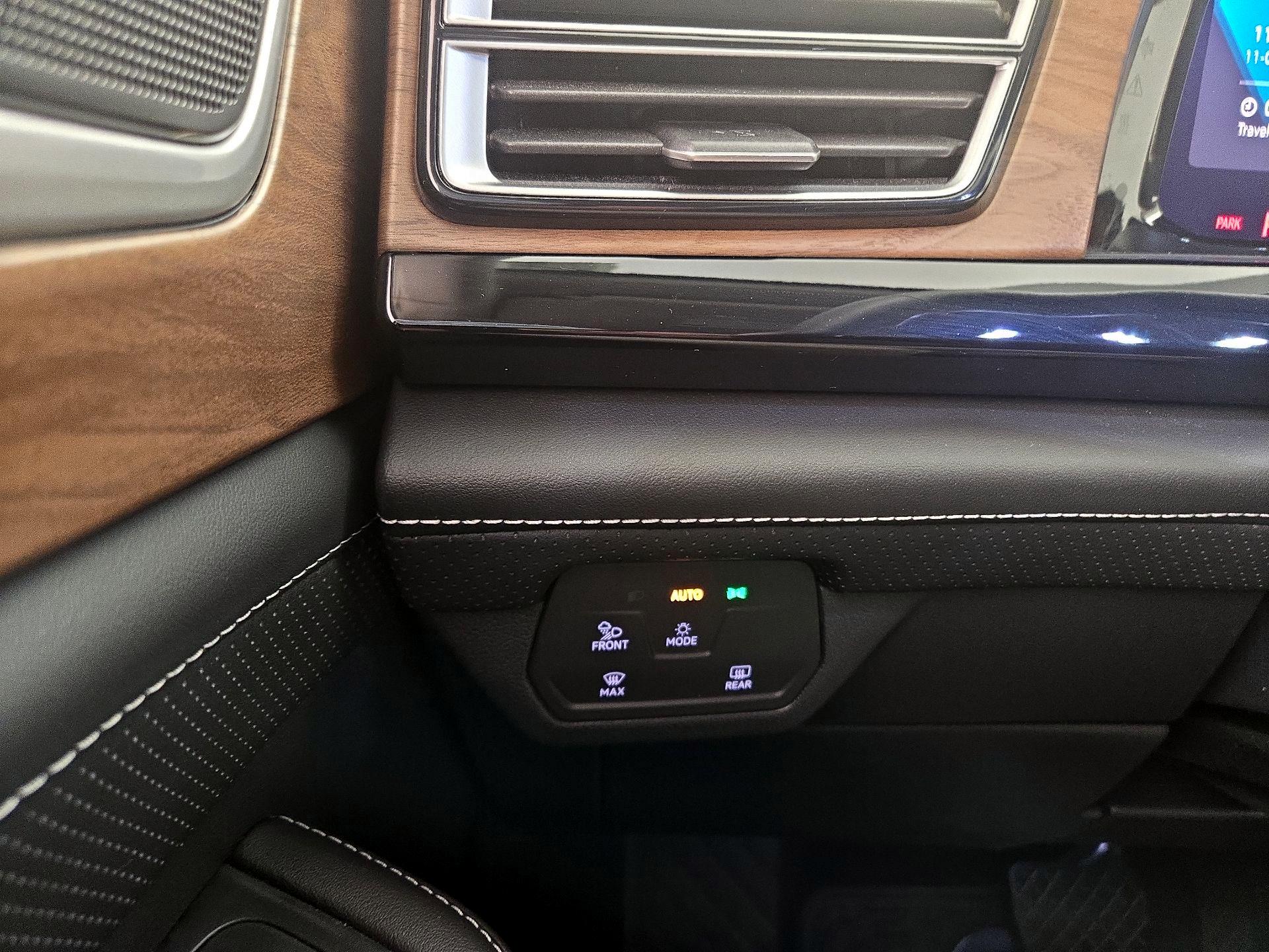 Thumbnail: 2025 Volkswagen Atlas - 13