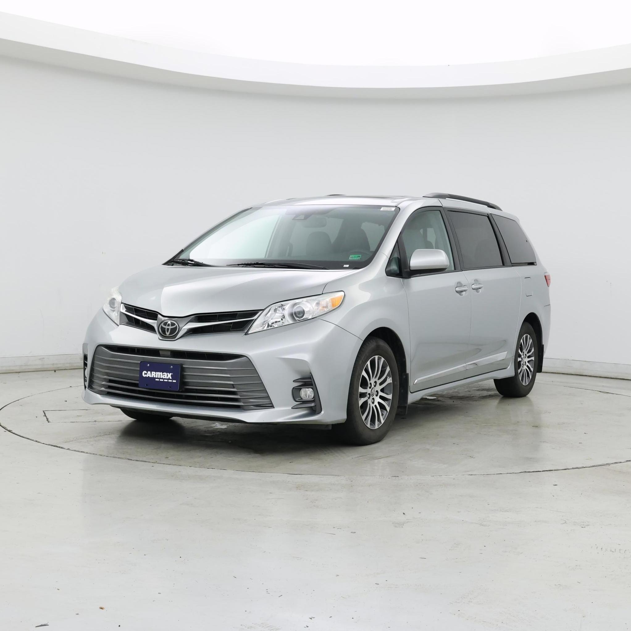 Thumbnail: 2020 Toyota Sienna - 4