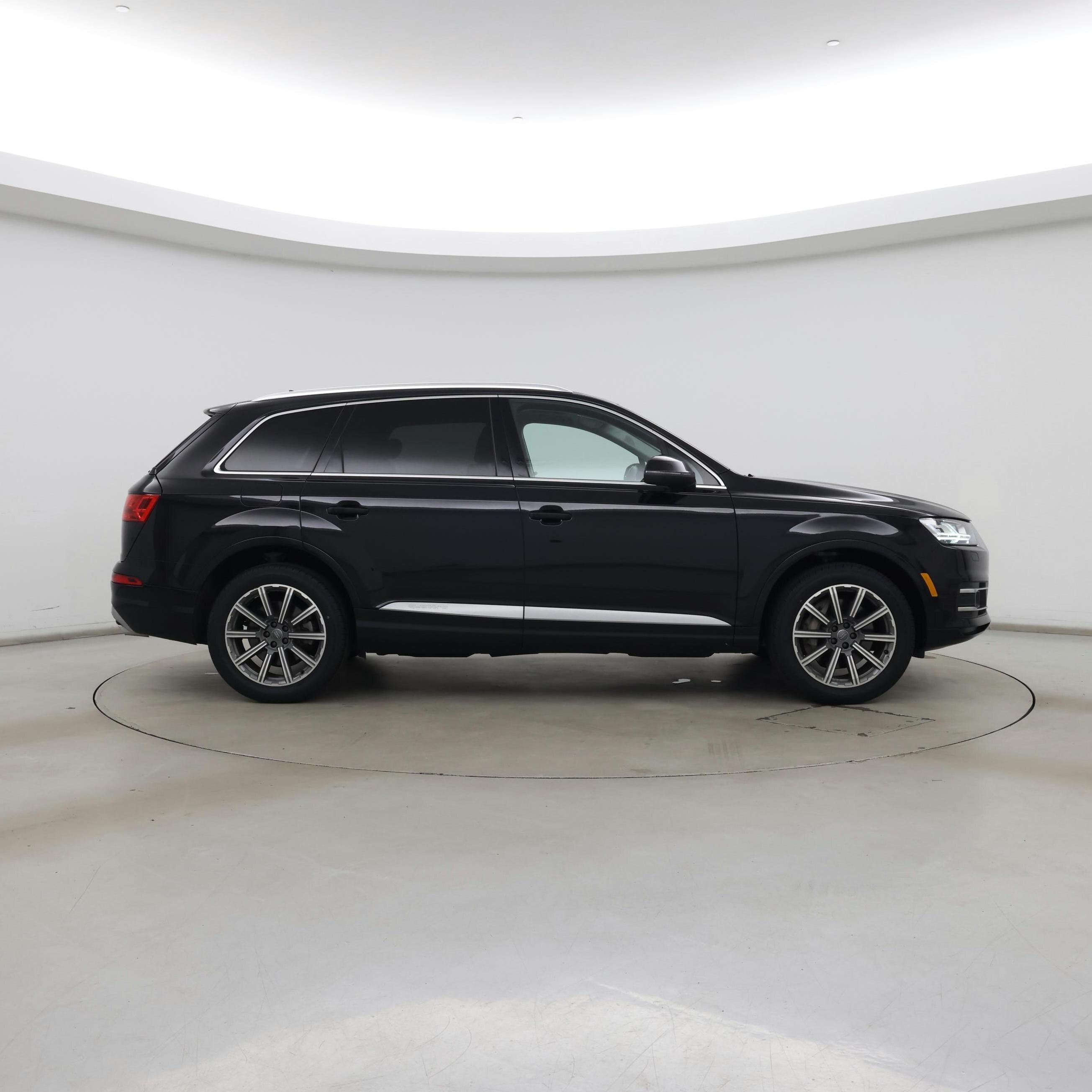 Thumbnail: 2019 Audi Q7 - 7