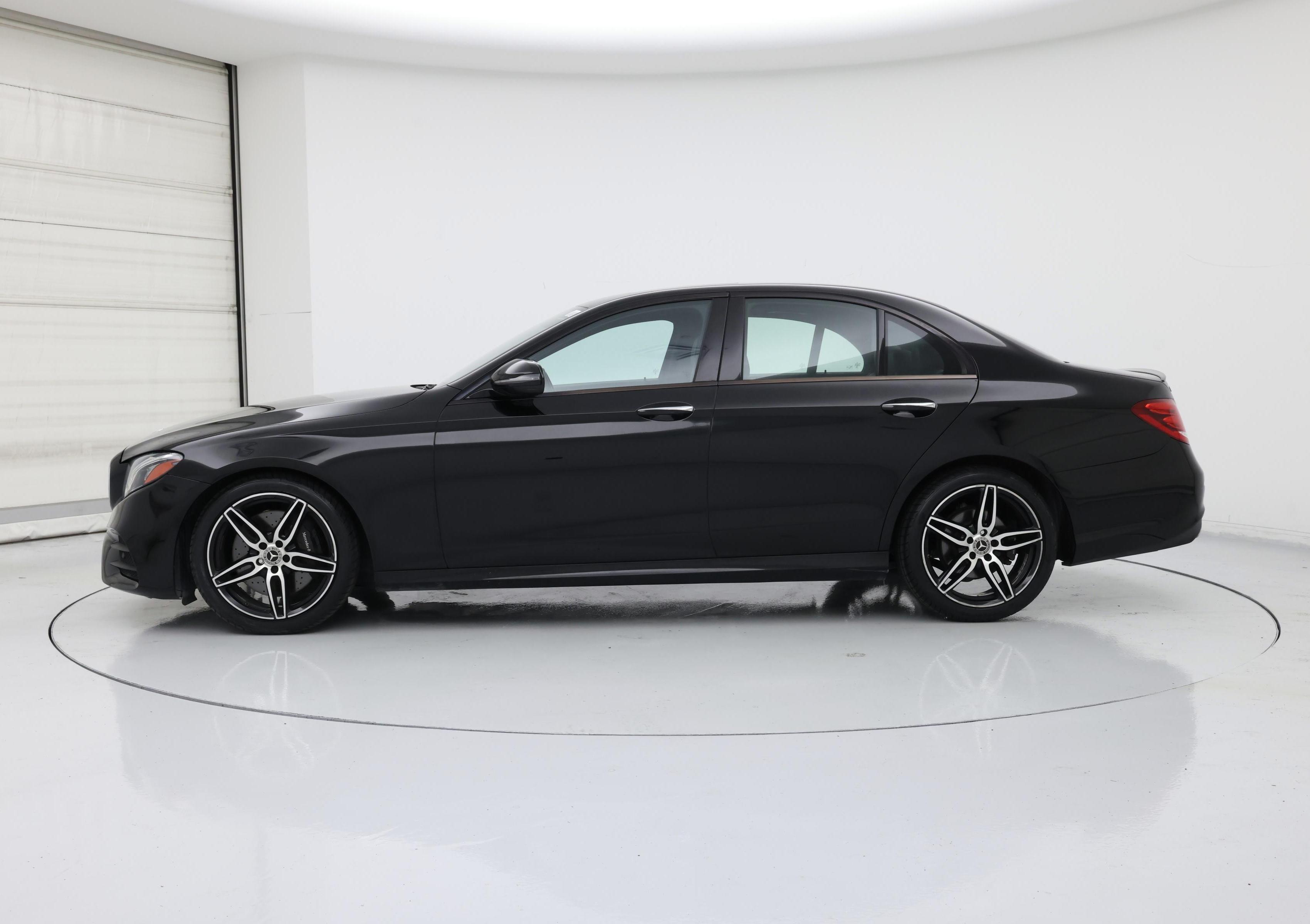 Thumbnail: 2019 Mercedes-Benz E-Class - 3