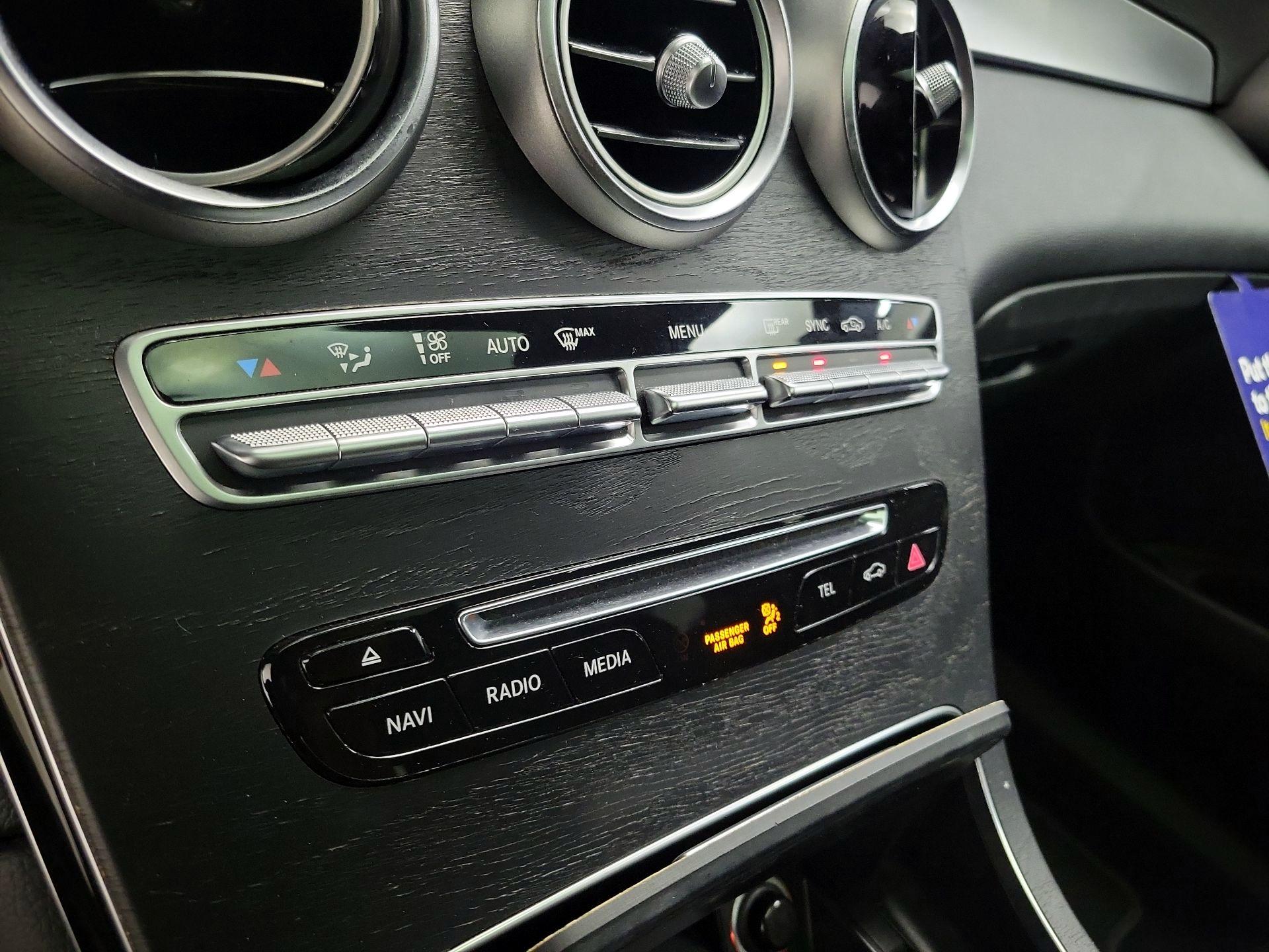 Thumbnail: 2018 Mercedes-Benz GLC - 16