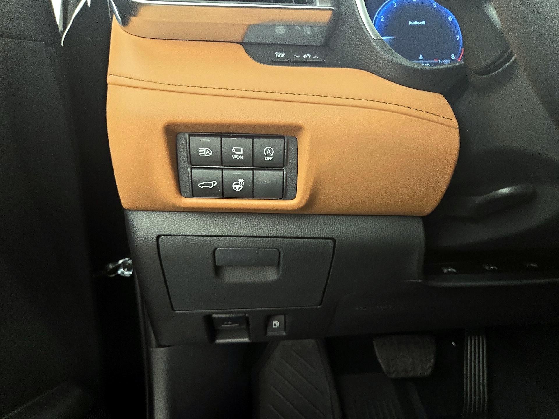 Thumbnail: 2025 Toyota Highlander - 13
