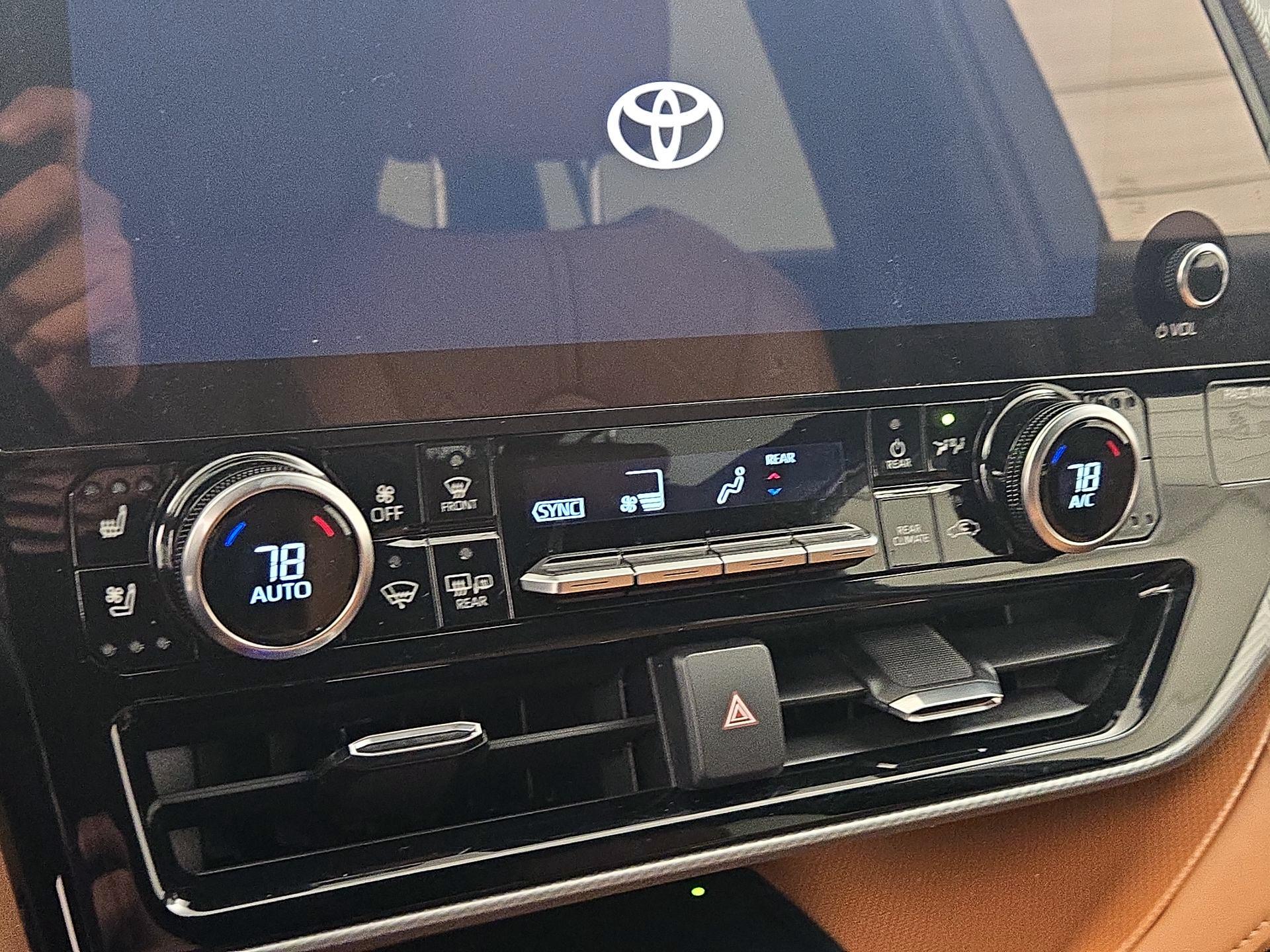 Thumbnail: 2025 Toyota Highlander - 16