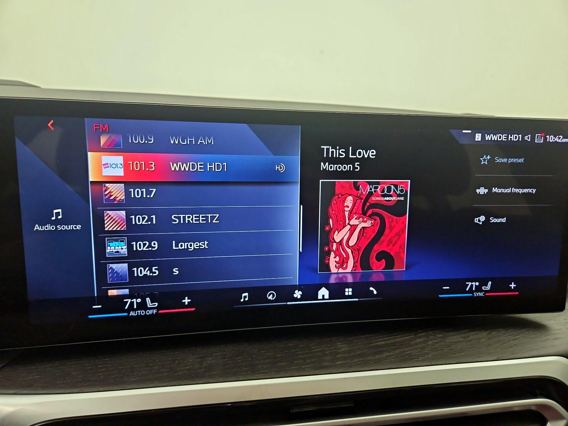 Thumbnail: 2024 BMW i4 - 16