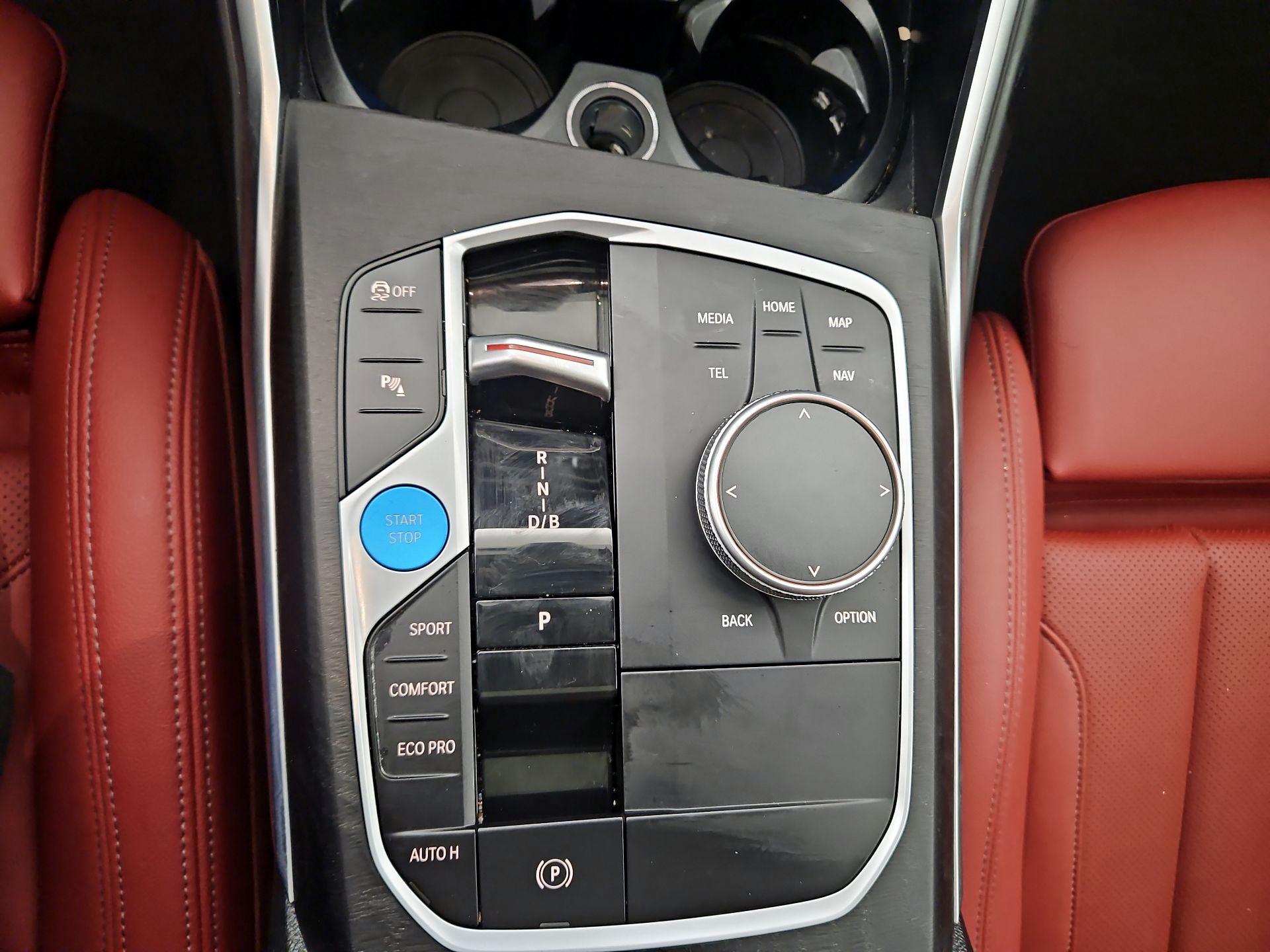 Thumbnail: 2024 BMW i4 - 18