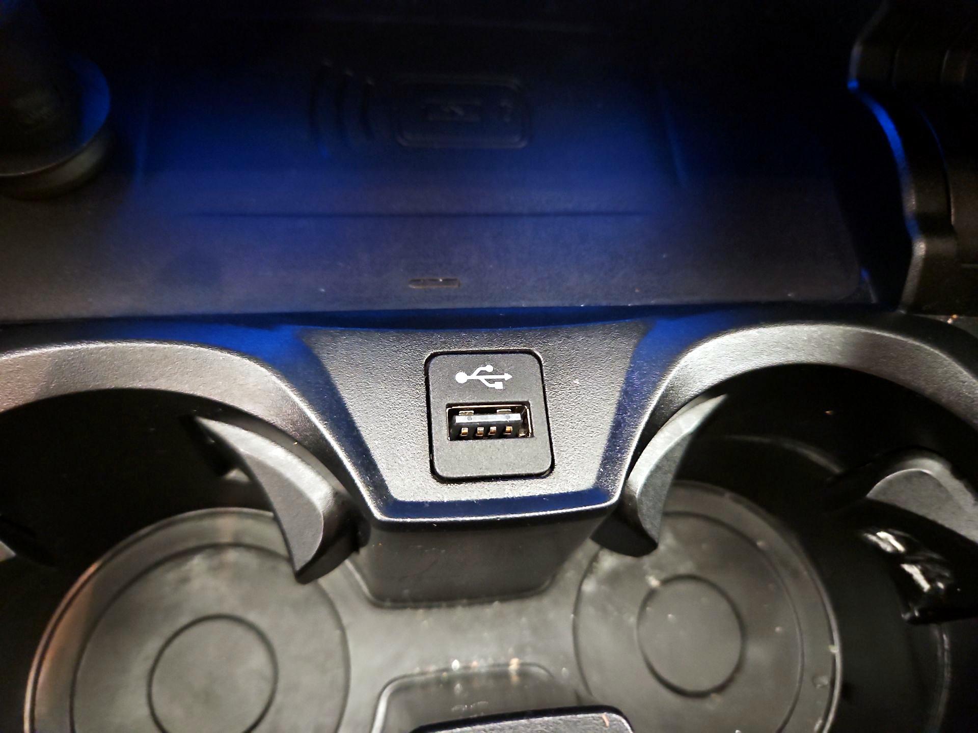 Thumbnail: 2024 BMW i4 - 19