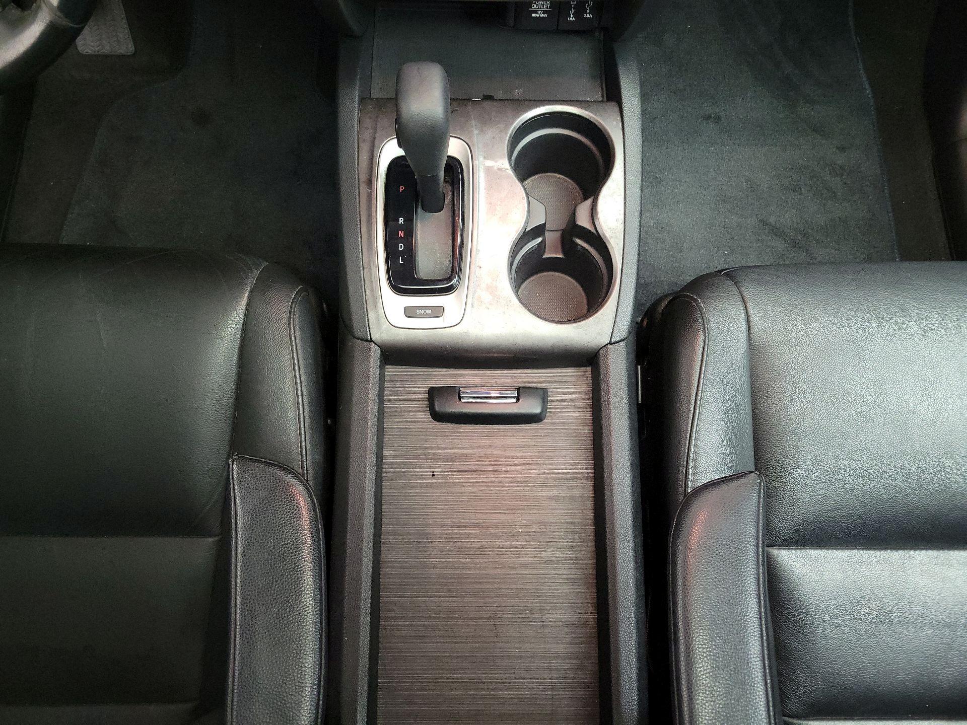 Thumbnail: 2017 Honda Pilot - 17