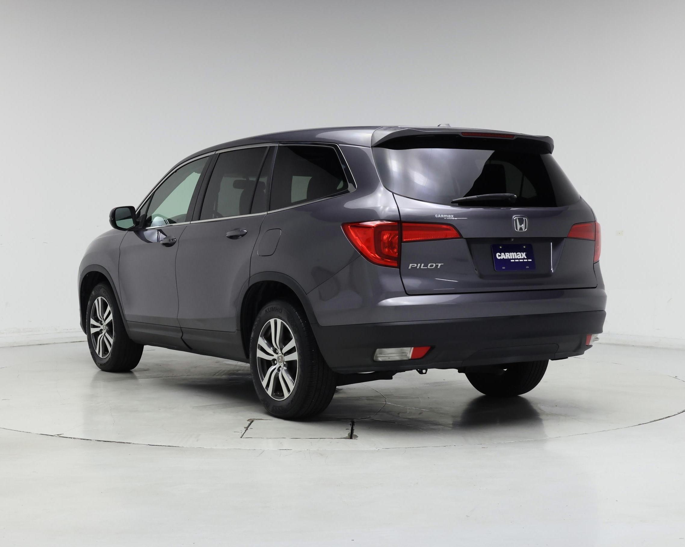 Thumbnail: 2017 Honda Pilot - 2