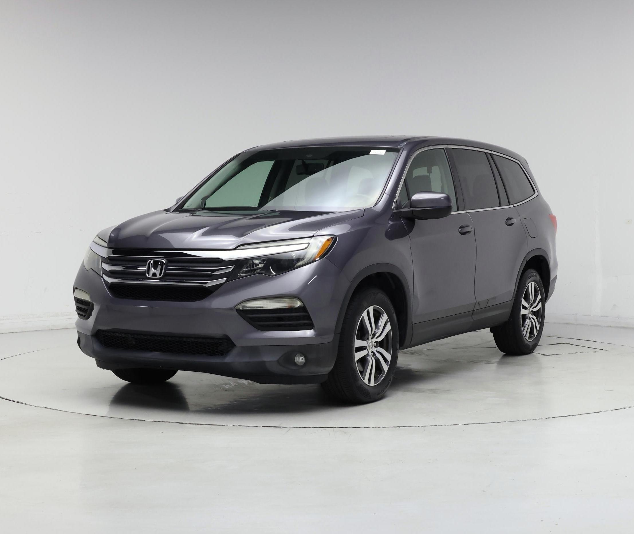 Thumbnail: 2017 Honda Pilot - 4