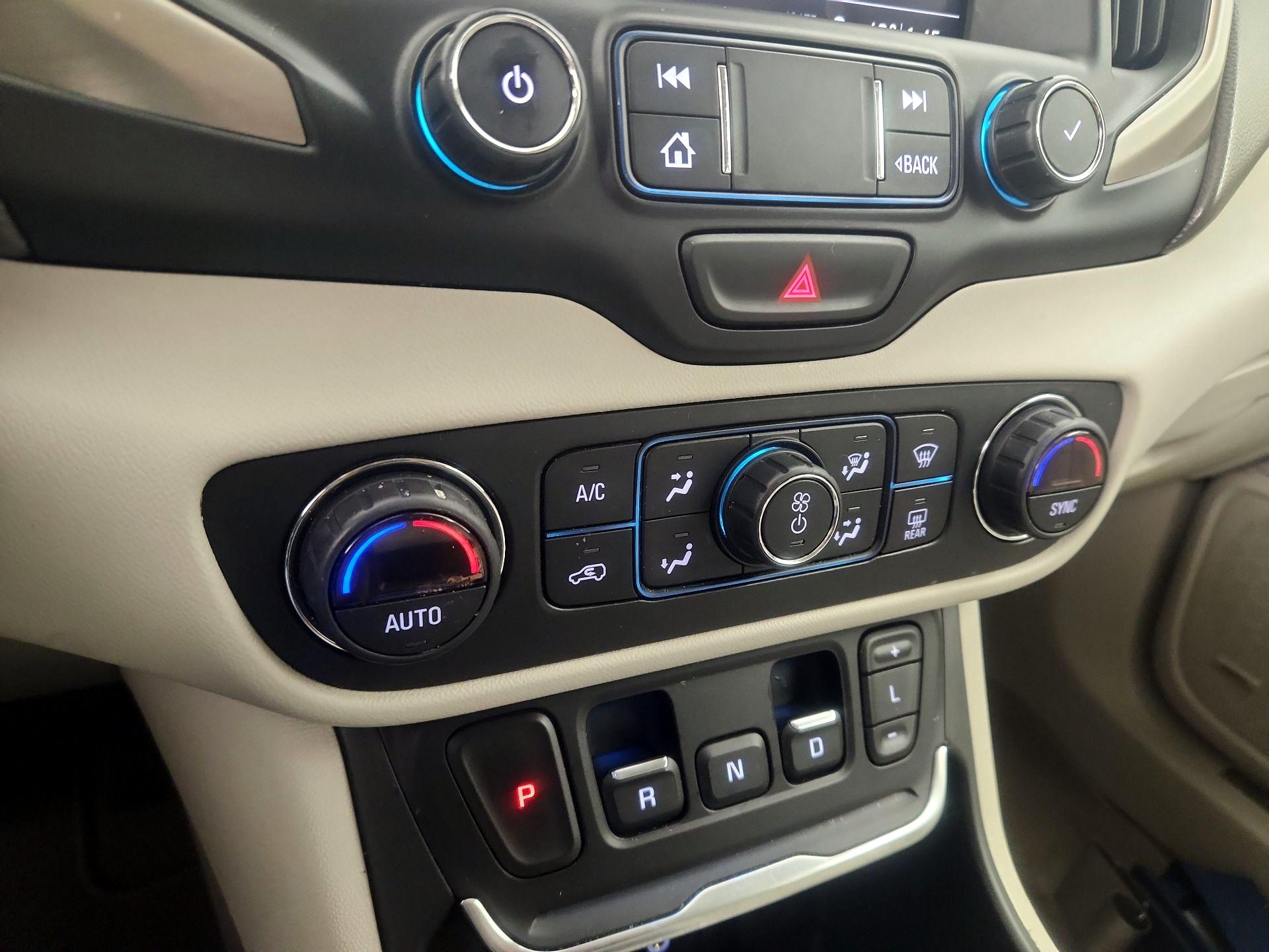 Thumbnail: 2019 GMC Terrain - 17