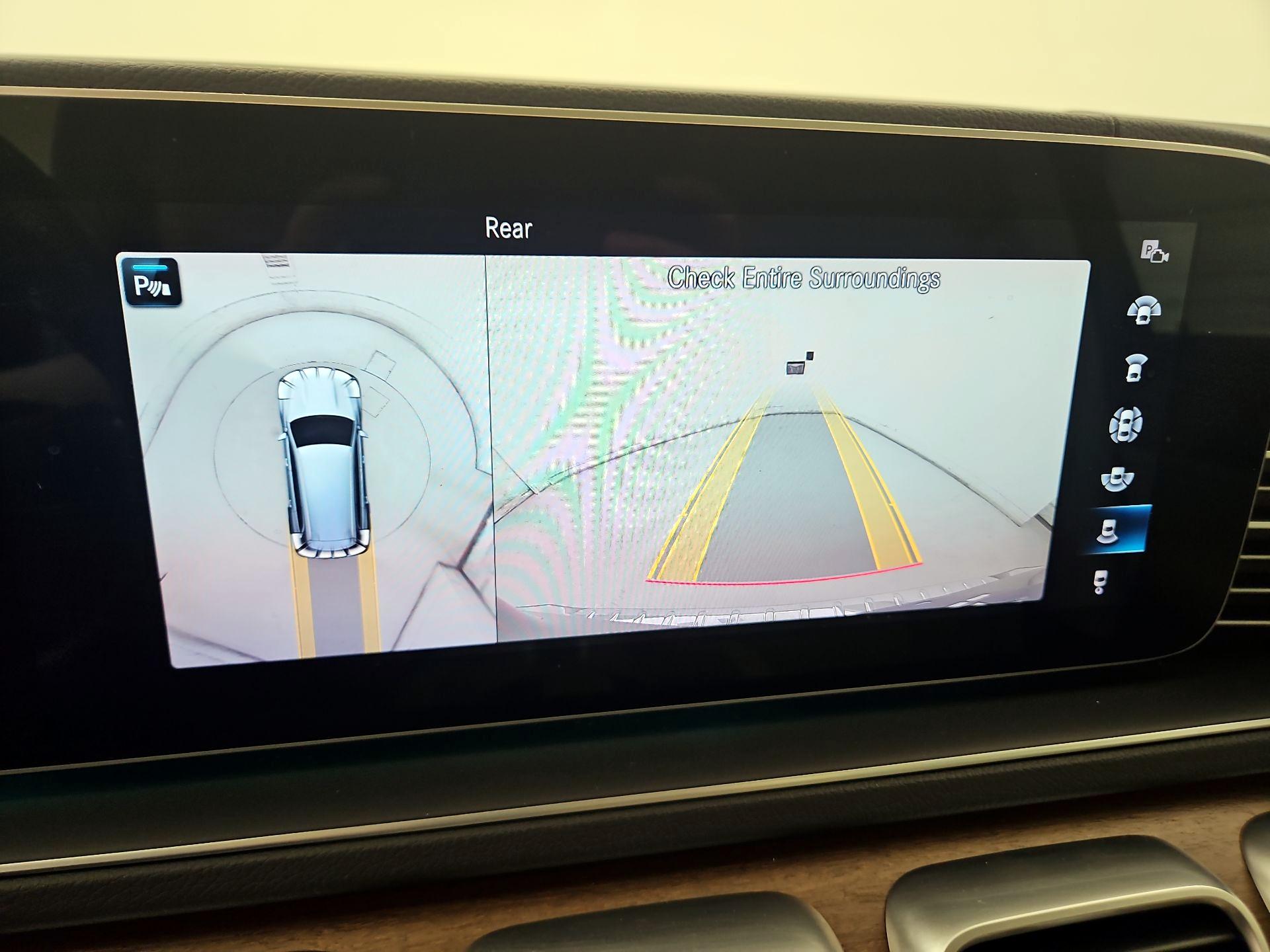 Thumbnail: 2022 Mercedes-Benz GLS - 15