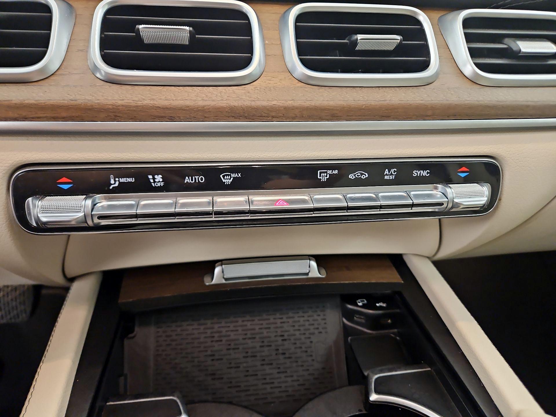 Thumbnail: 2022 Mercedes-Benz GLS - 17