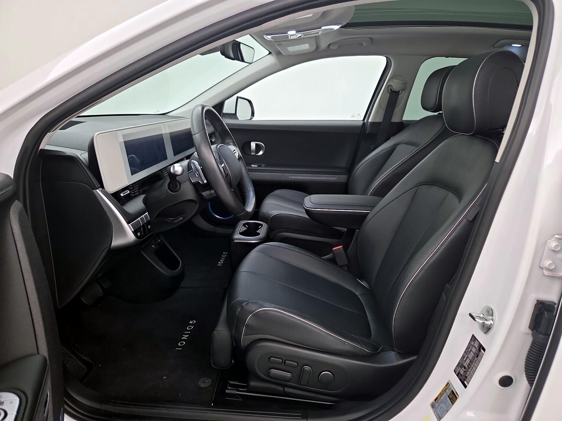 Thumbnail: 2022 Hyundai Ioniq 5 - 11