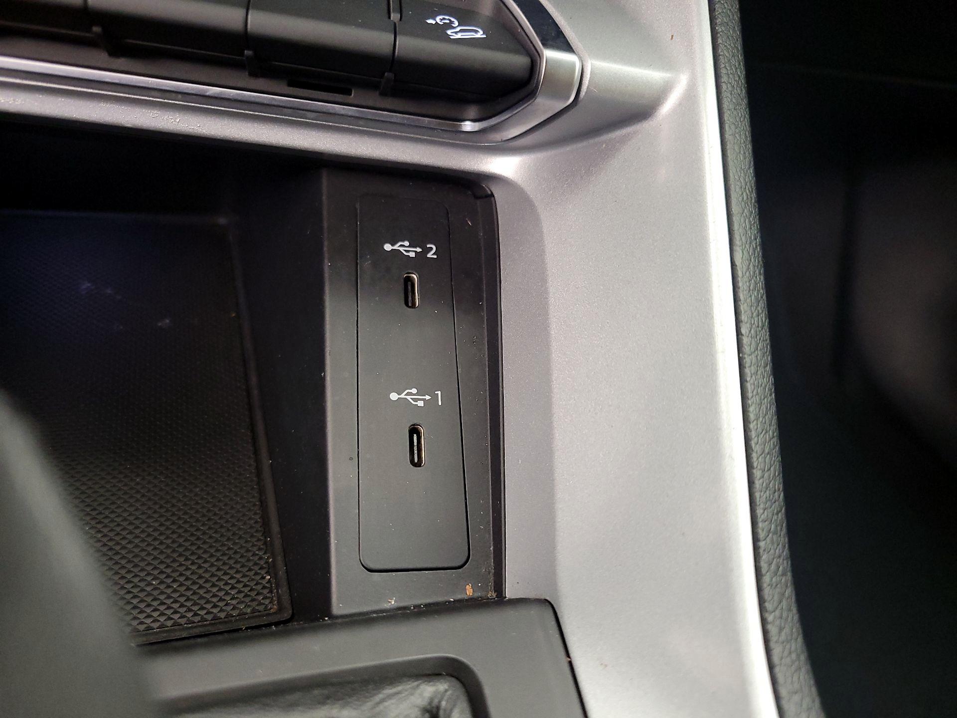 Thumbnail: 2023 Audi Q3 - 18