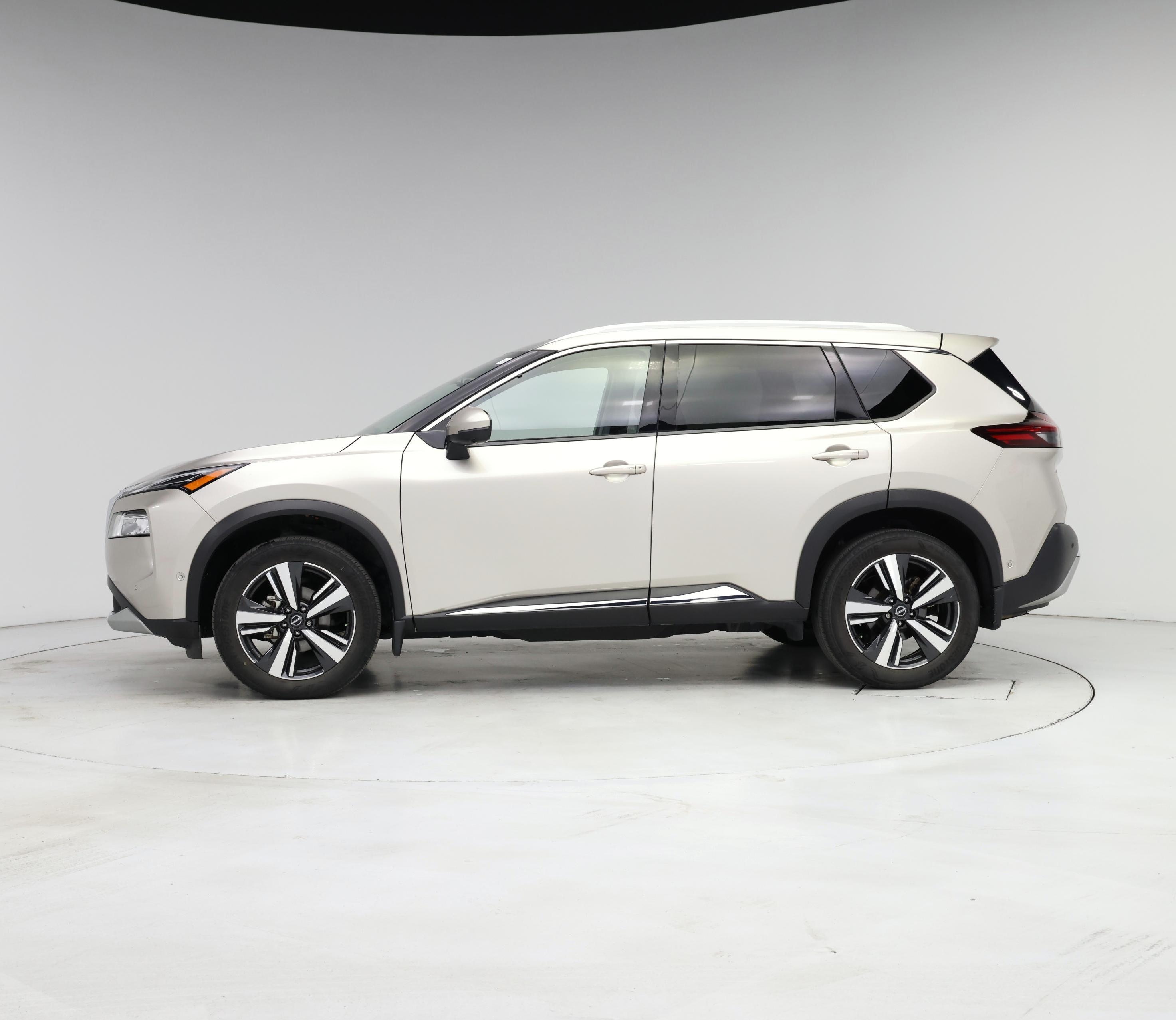 Thumbnail: 2022 Nissan Rogue - 3