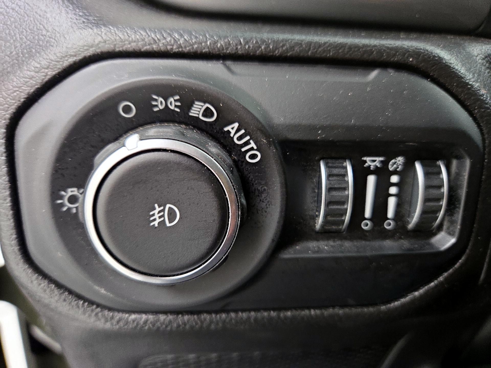 Thumbnail: 2022 Jeep Wrangler - 13