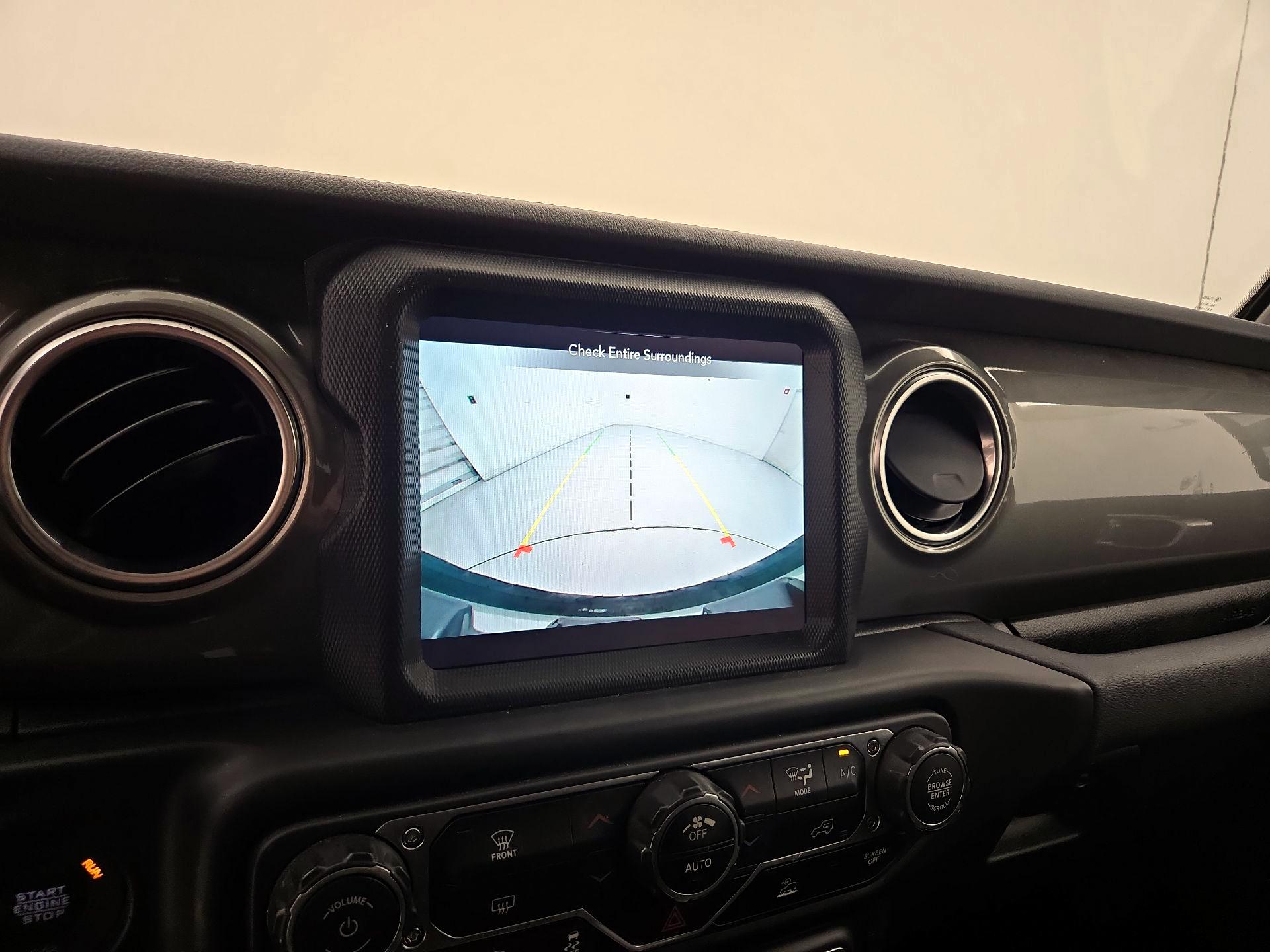 Thumbnail: 2022 Jeep Wrangler - 15
