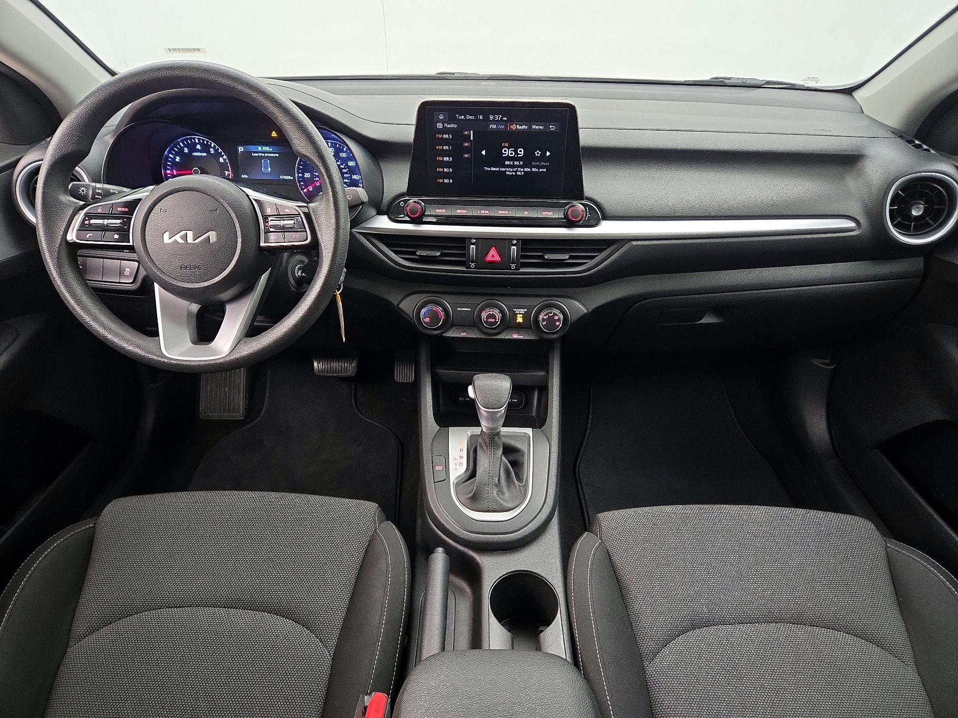 Thumbnail: 2023 Kia Forte - 9