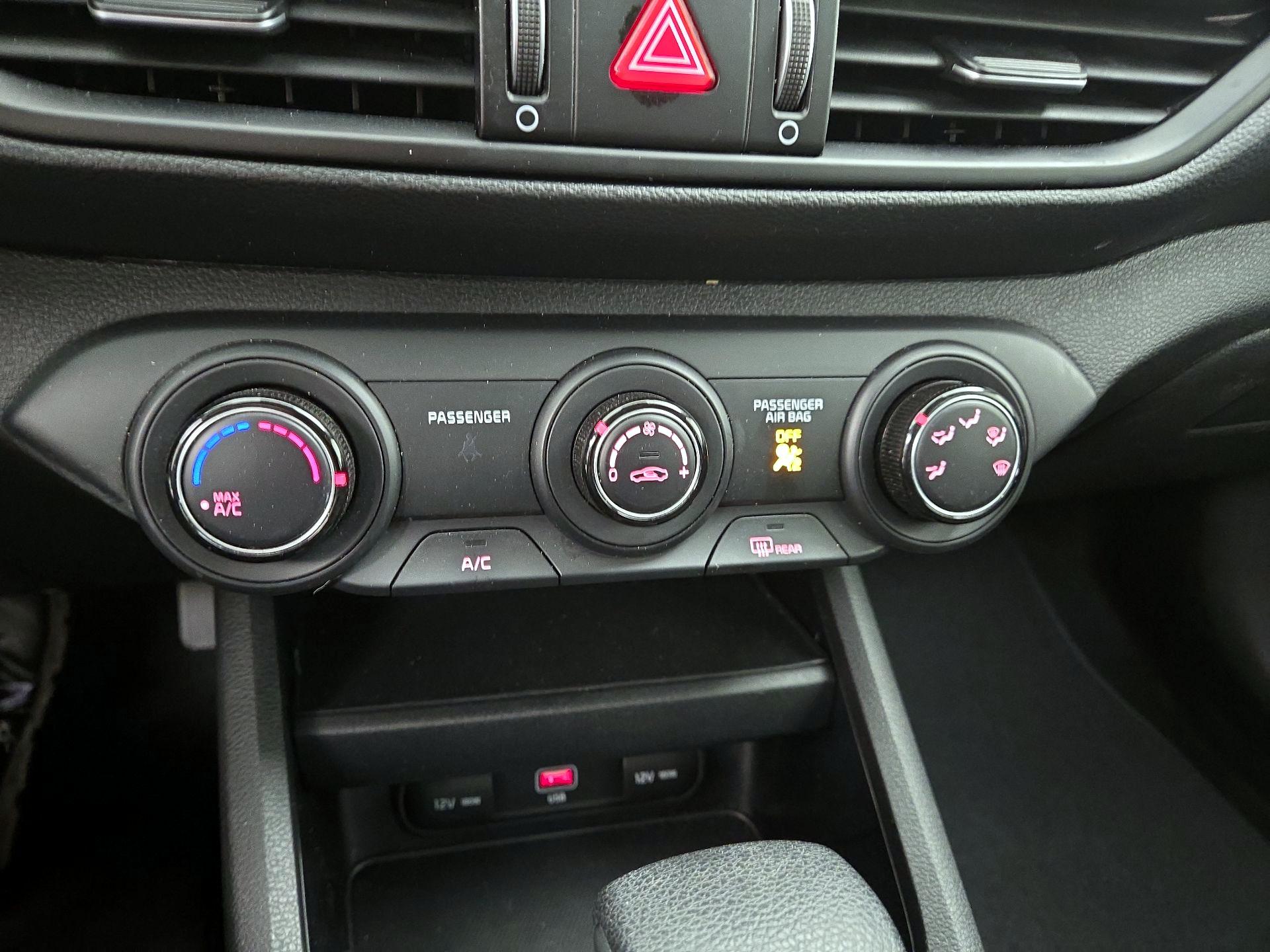 Thumbnail: 2023 Kia Forte - 16