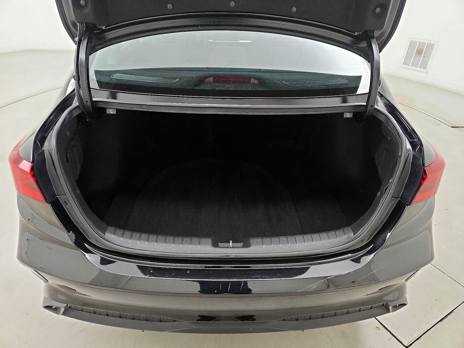 Thumbnail: 2023 Kia Forte - 20