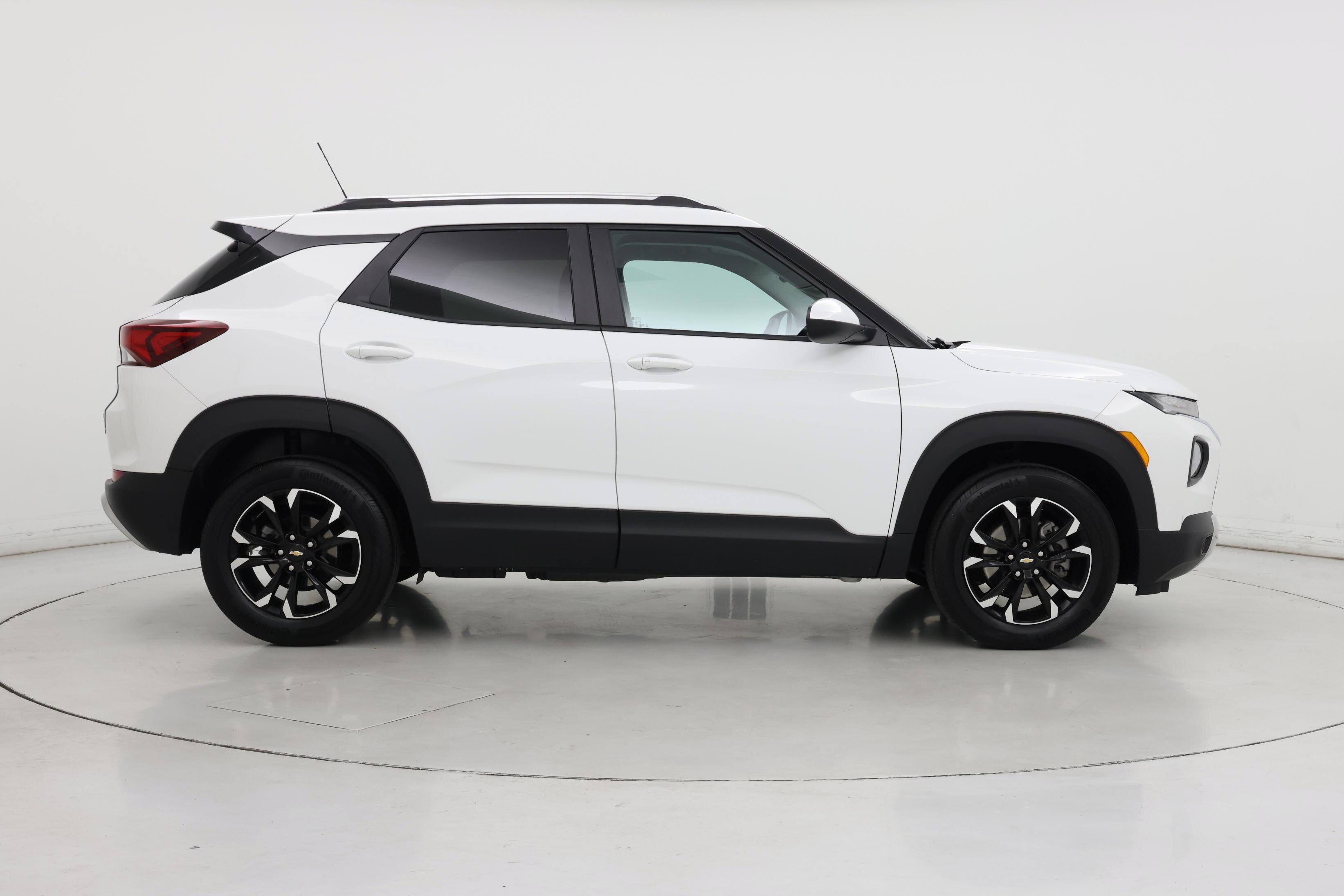 Thumbnail: 2023 Chevrolet TrailBlazer - 7