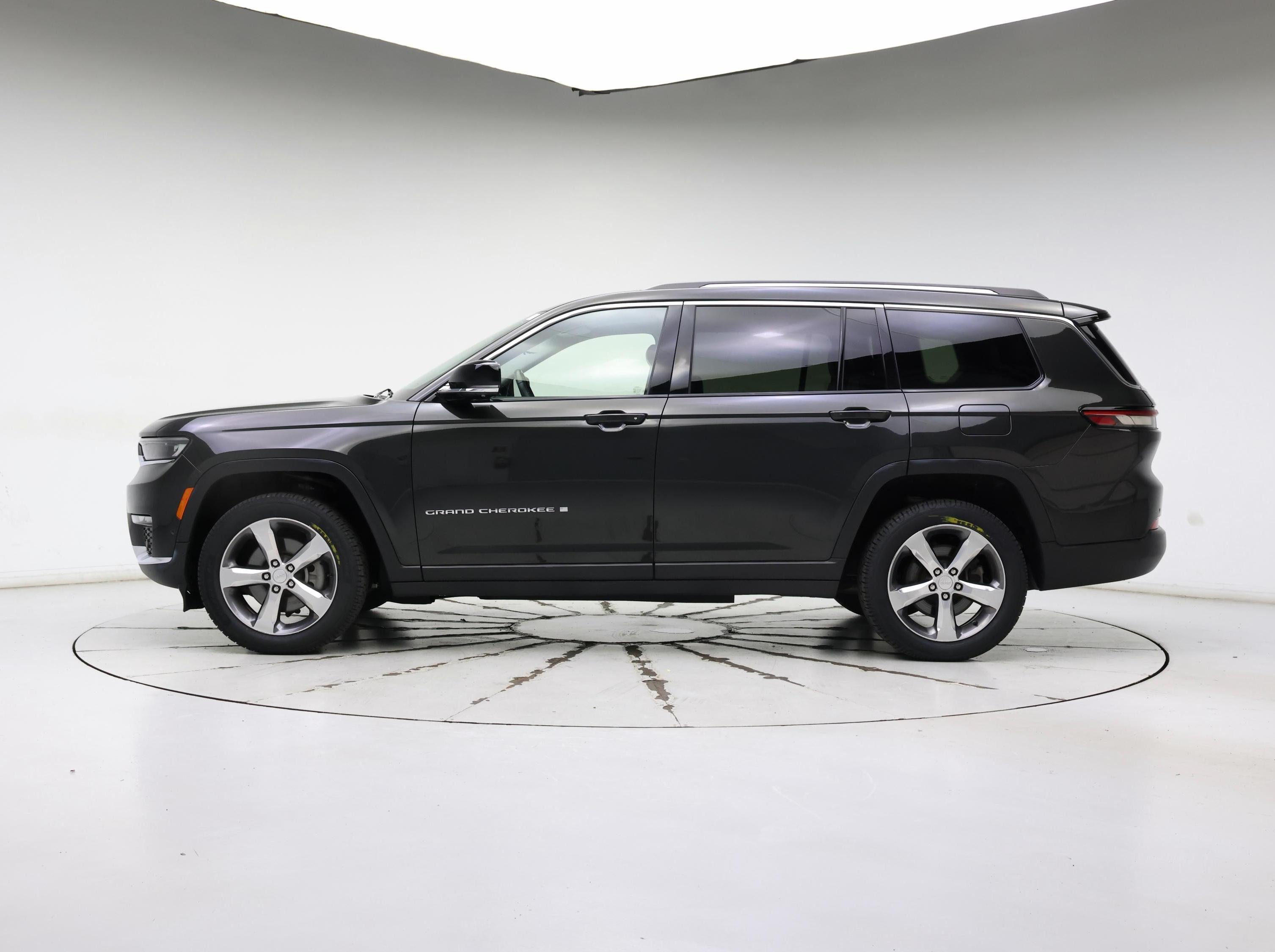 Thumbnail: 2022 Jeep Grand Cherokee L - 3