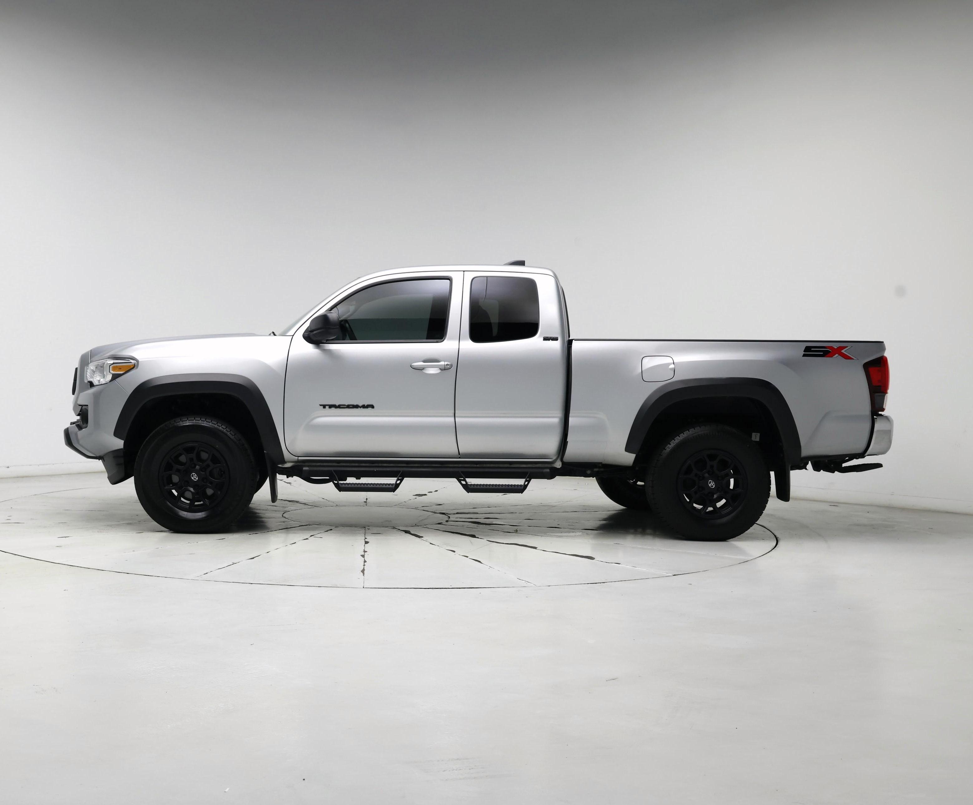 Thumbnail: 2023 Toyota Tacoma - 3