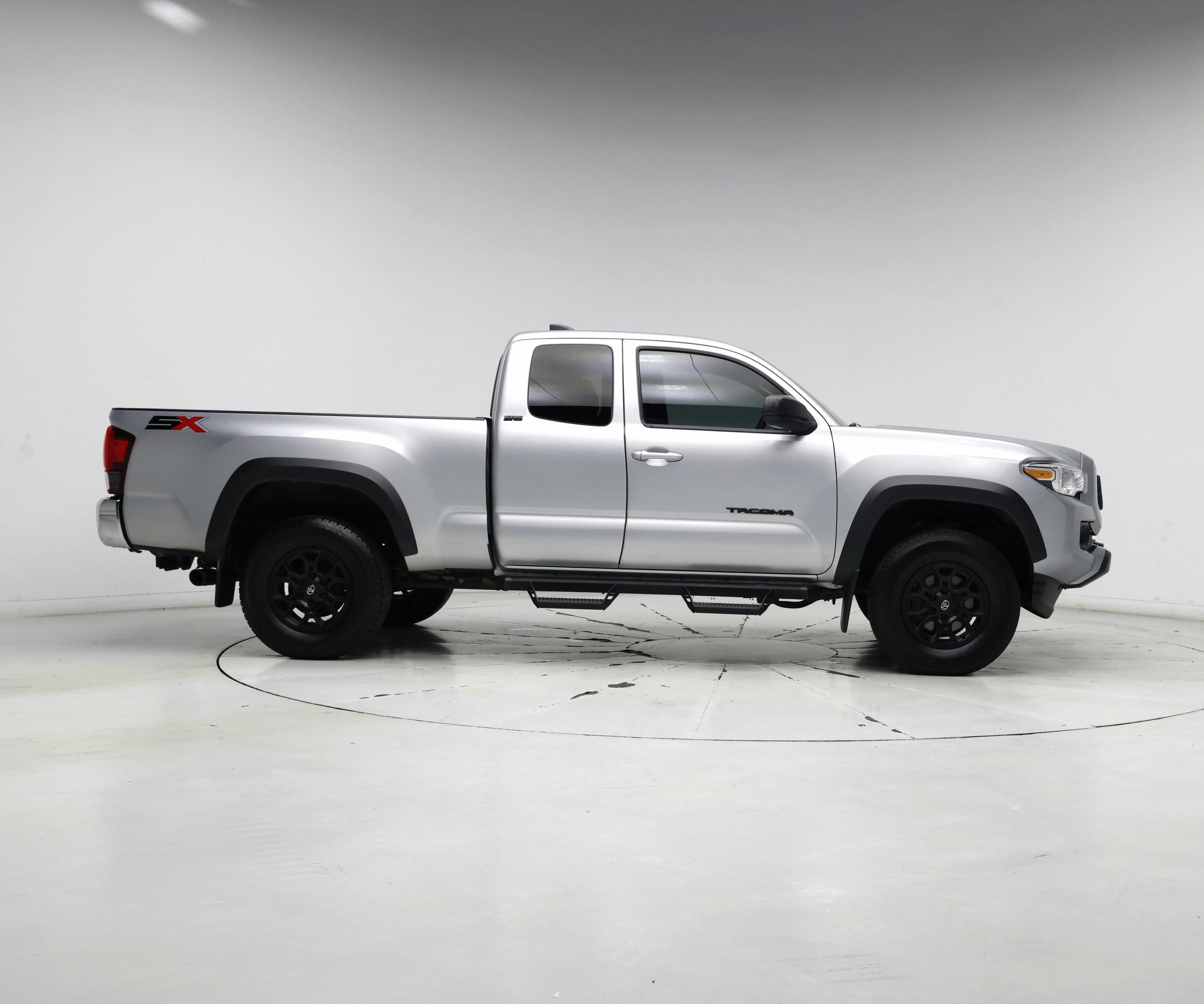 Thumbnail: 2023 Toyota Tacoma - 7