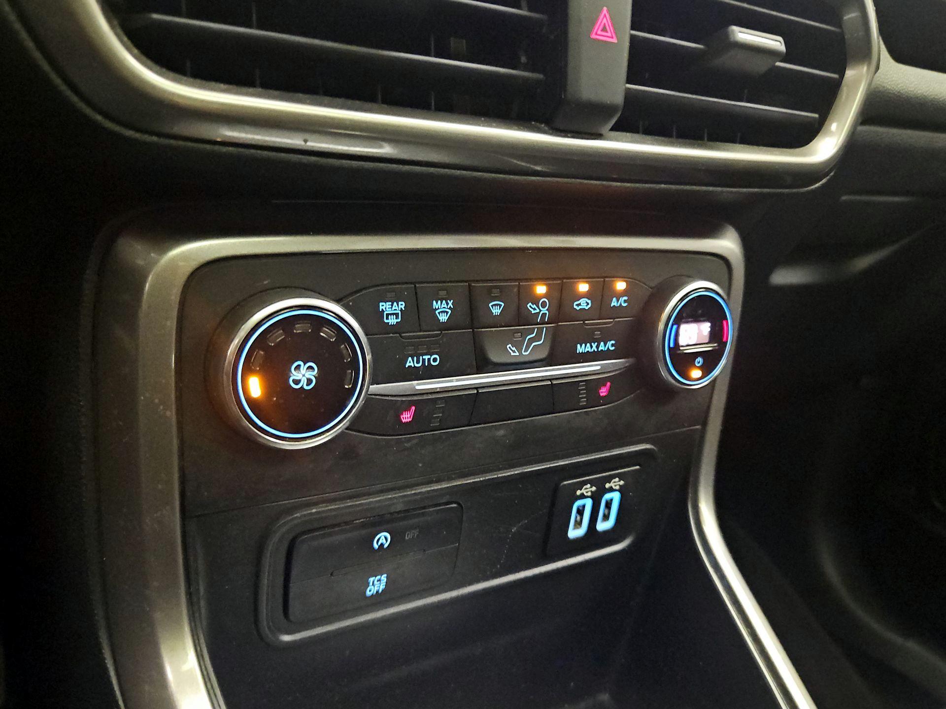 Thumbnail: 2020 Ford EcoSport - 17